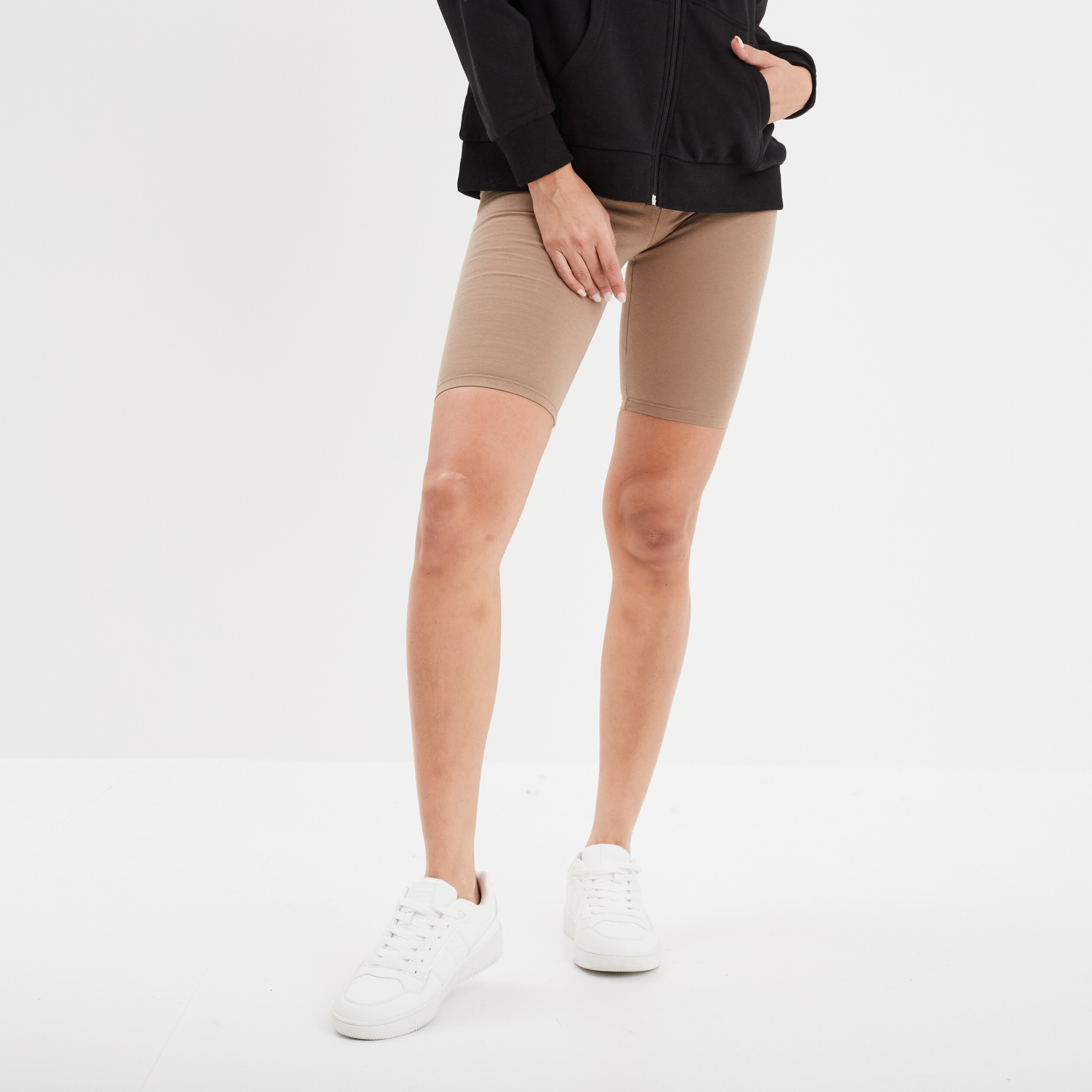 Short cycliste ajuste beige femme