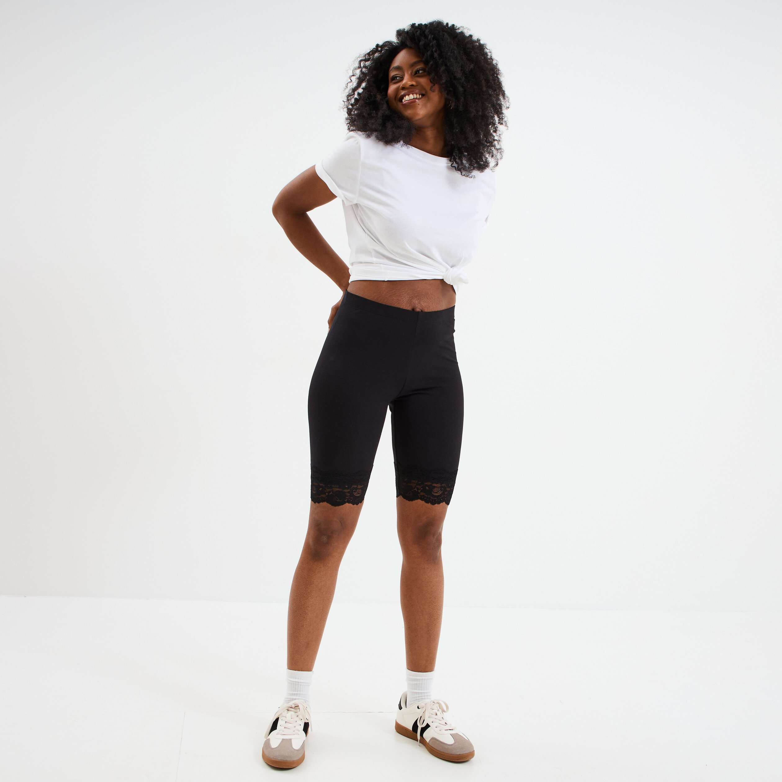 legging corsaire a dentelle noir femme Legging corsaire à dentelle noir femme