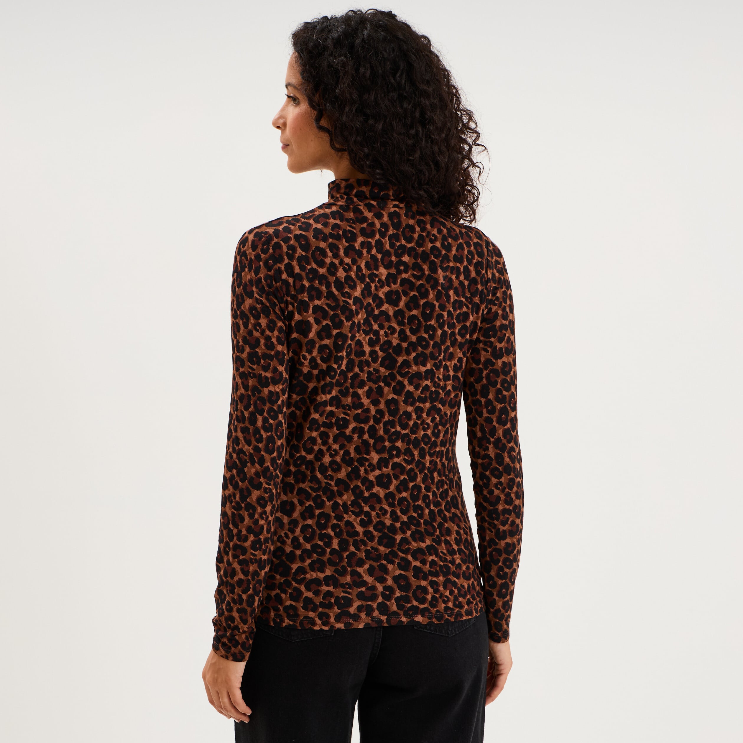 T-shirt col roul&eacute; manches longues marron femme