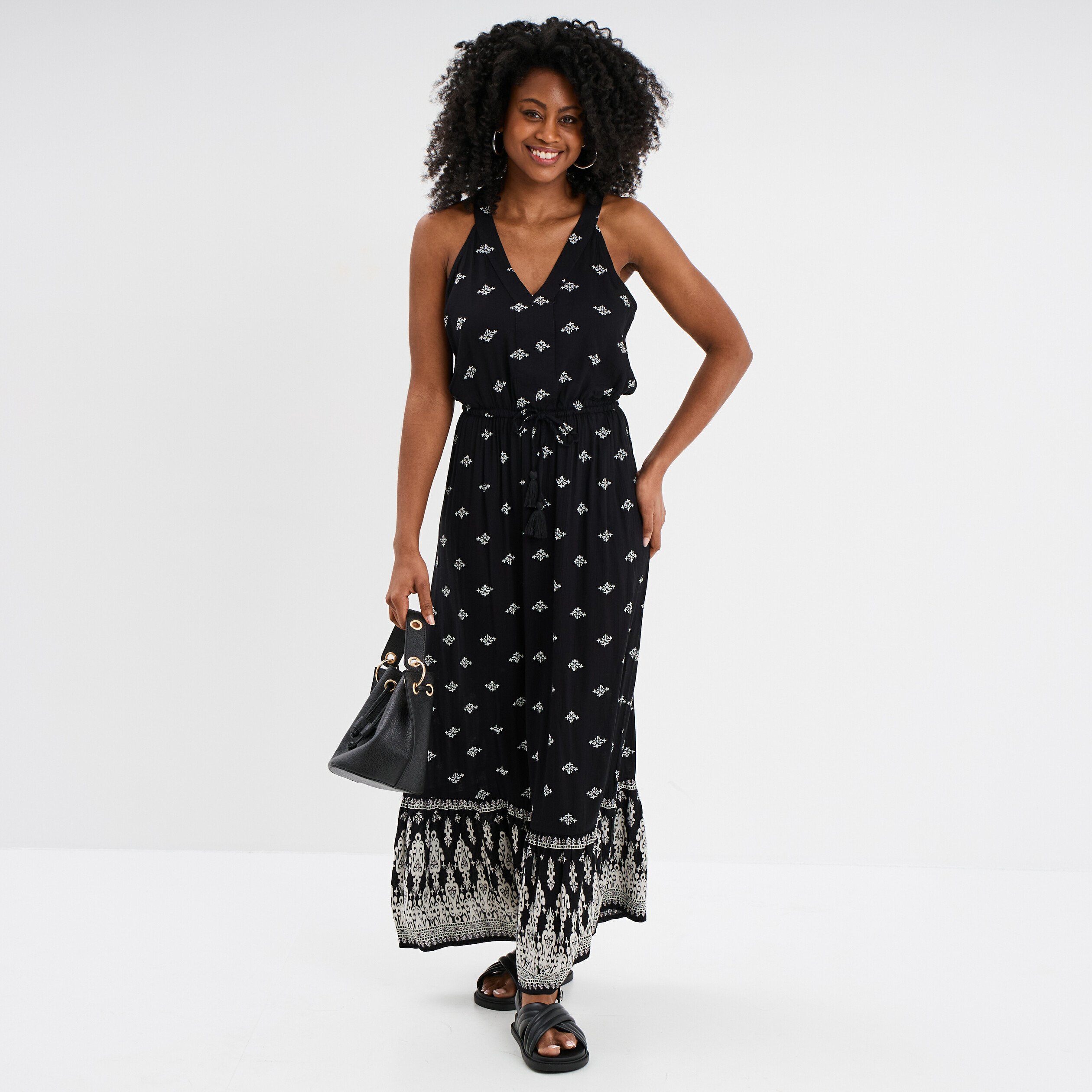 robe midi evasee sans manches noir femme Robe midi évasée sans manches noir femme
