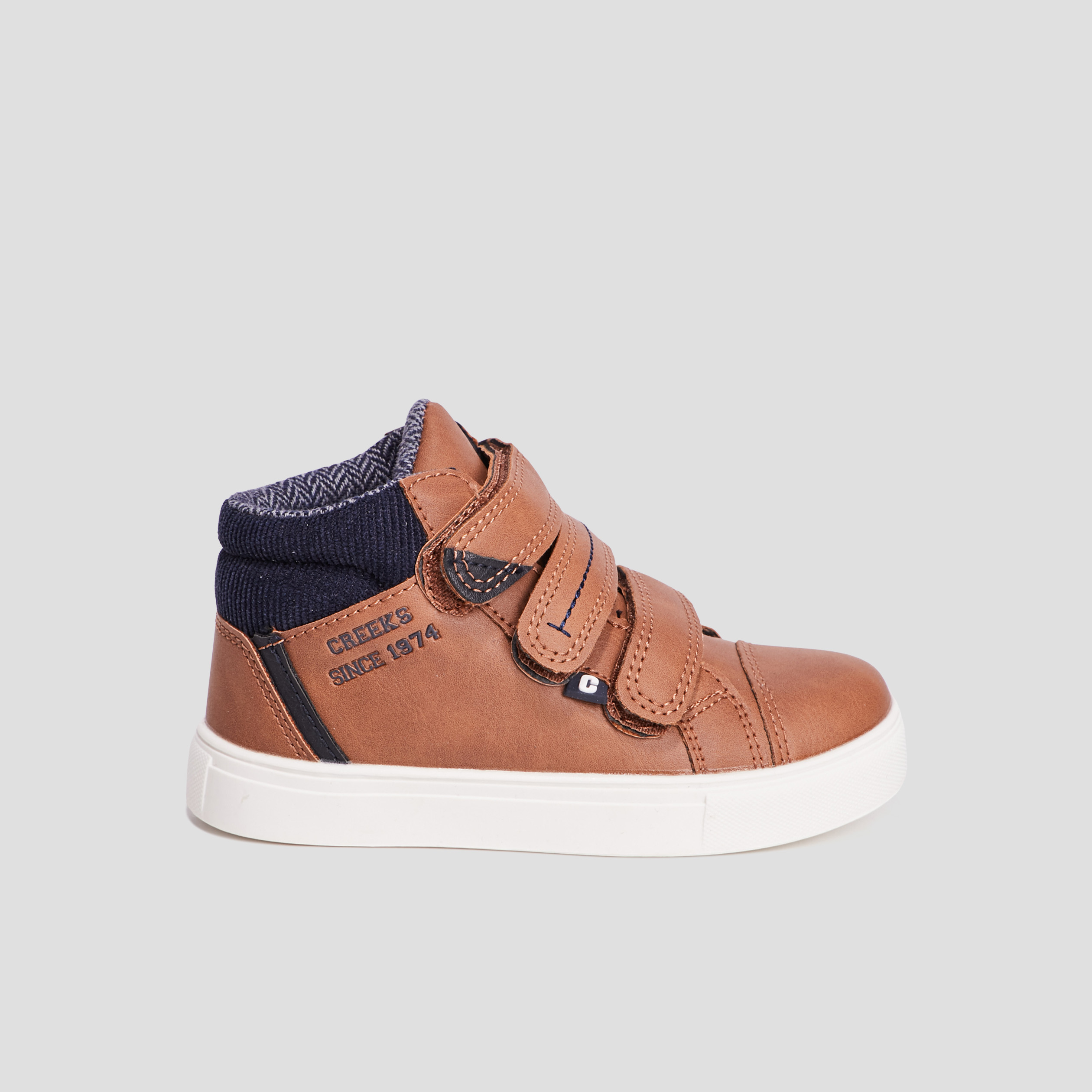 baskets montantes a scratchs creeks marron garcon Baskets montantes à scratchs Creeks marron garçon
