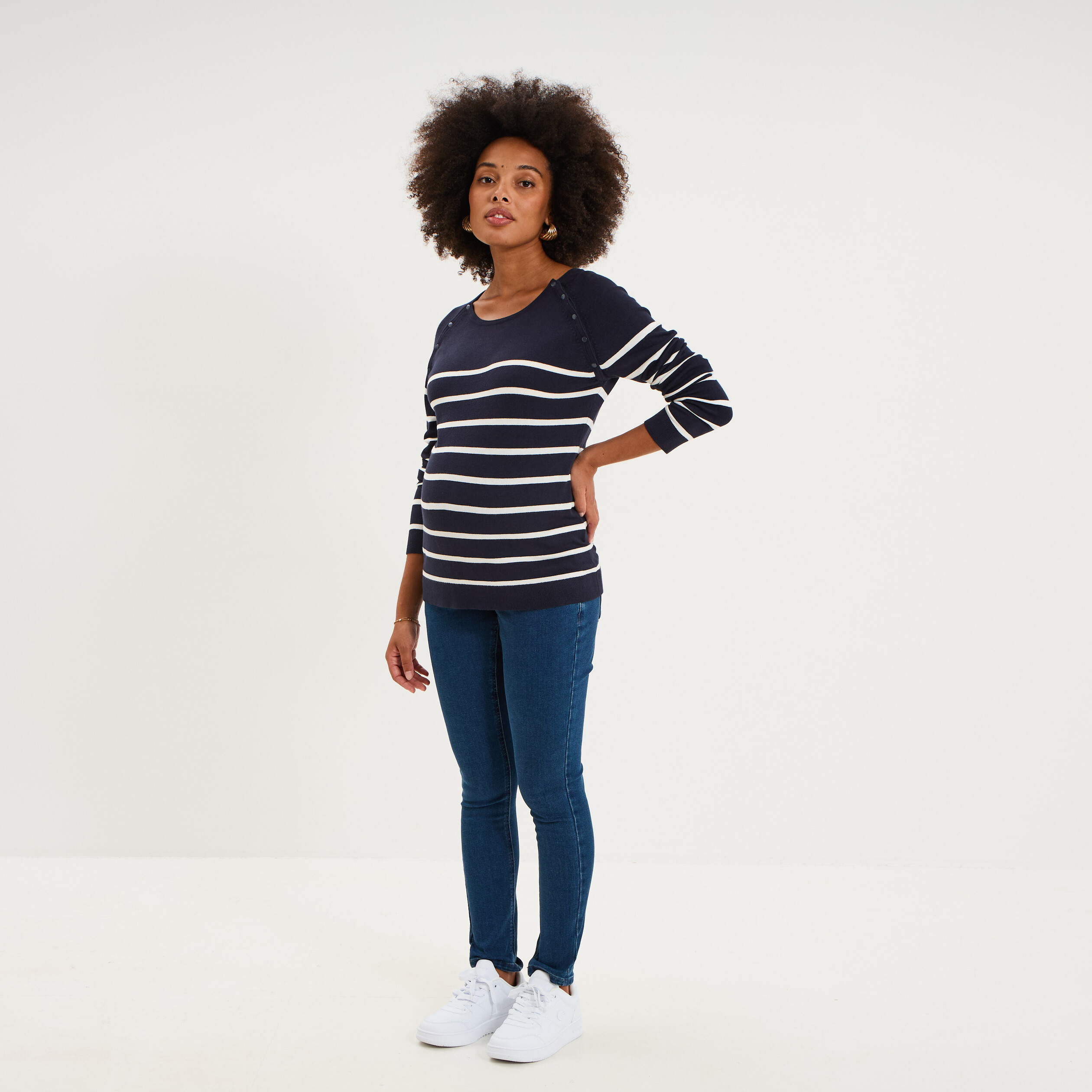 Pull boutonn&eacute; allaitement blanc femme maternit&eacute;