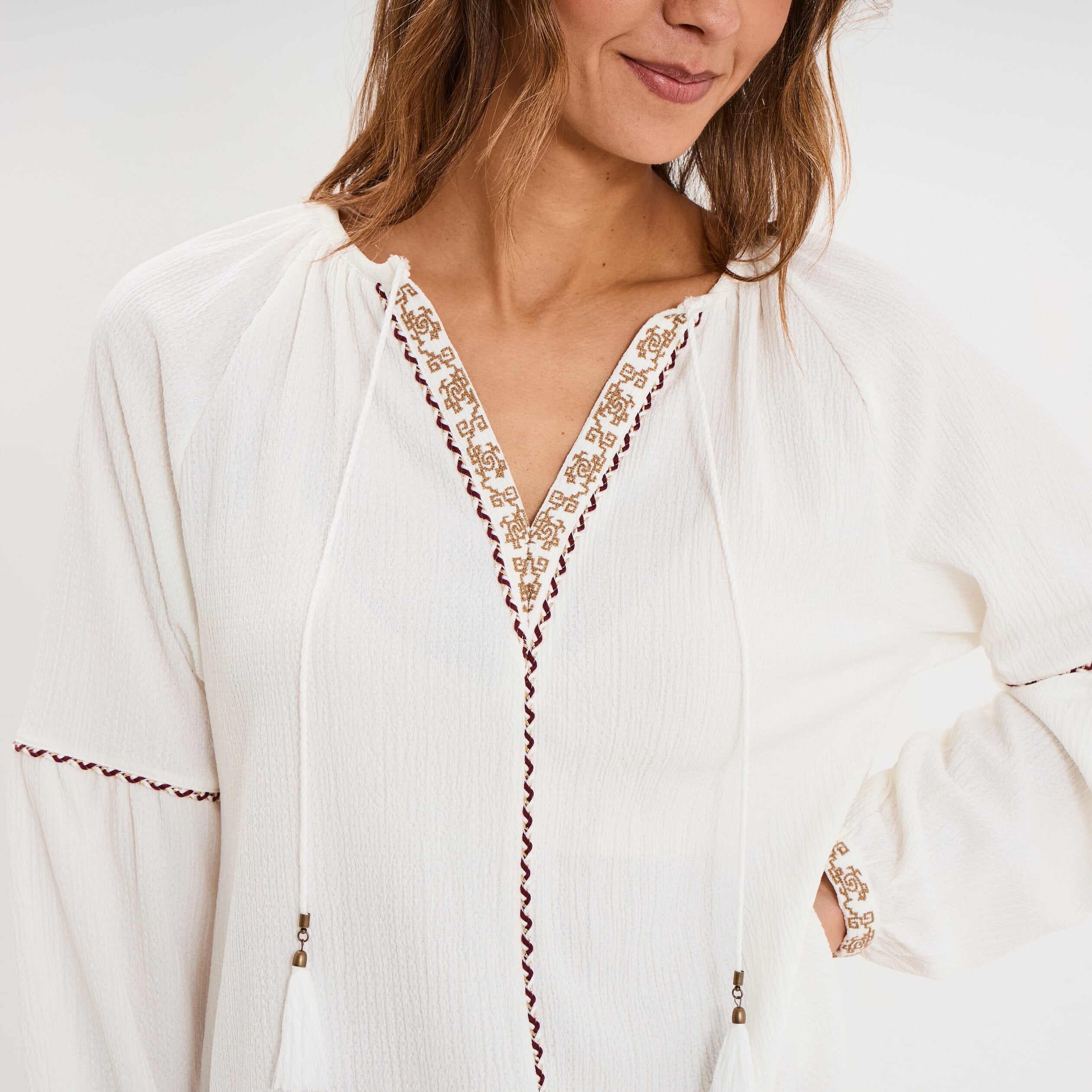 Blouse droite col tunisien avec pompons ecru femme
