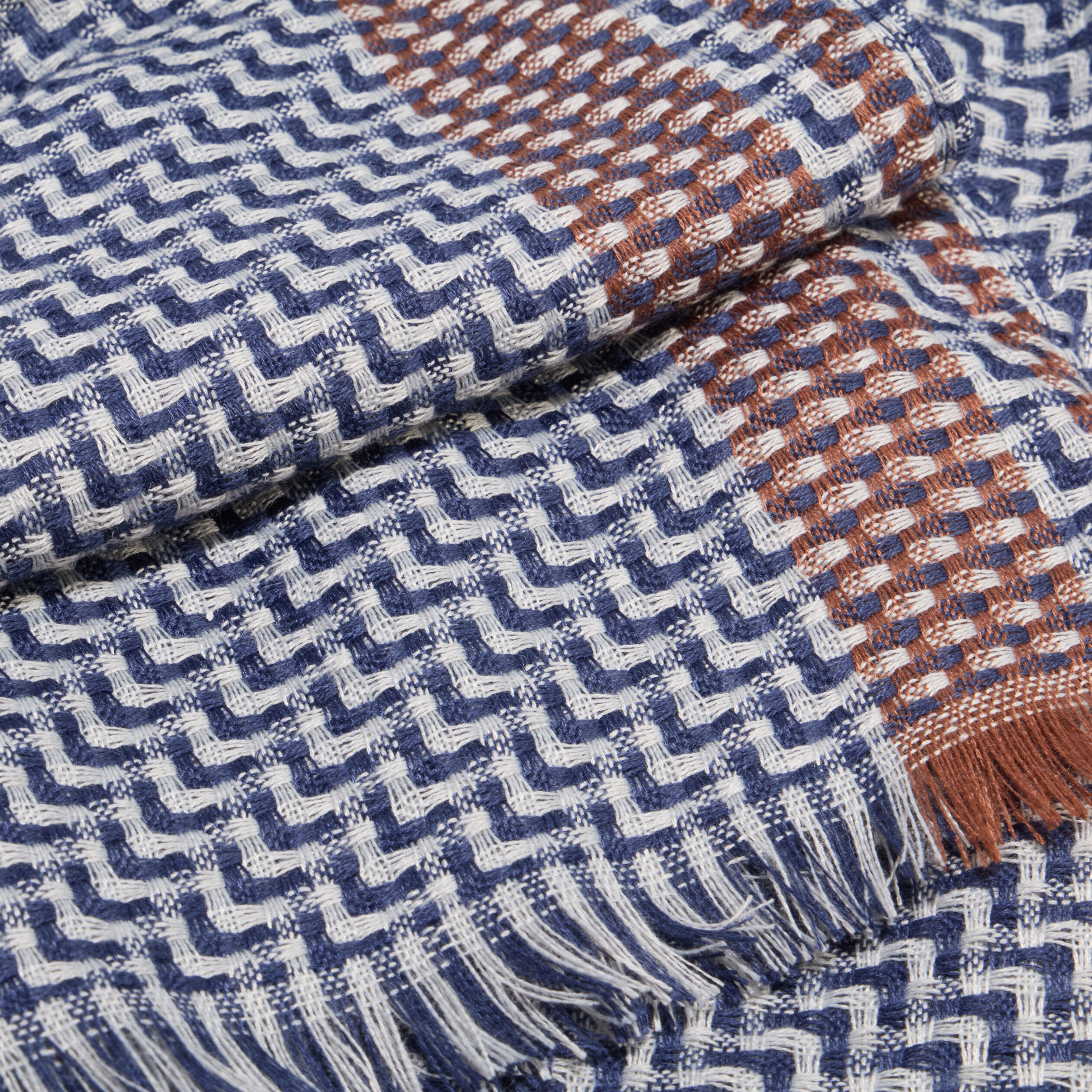 Foulard rectangulaire avec bords franges bleu marine homme