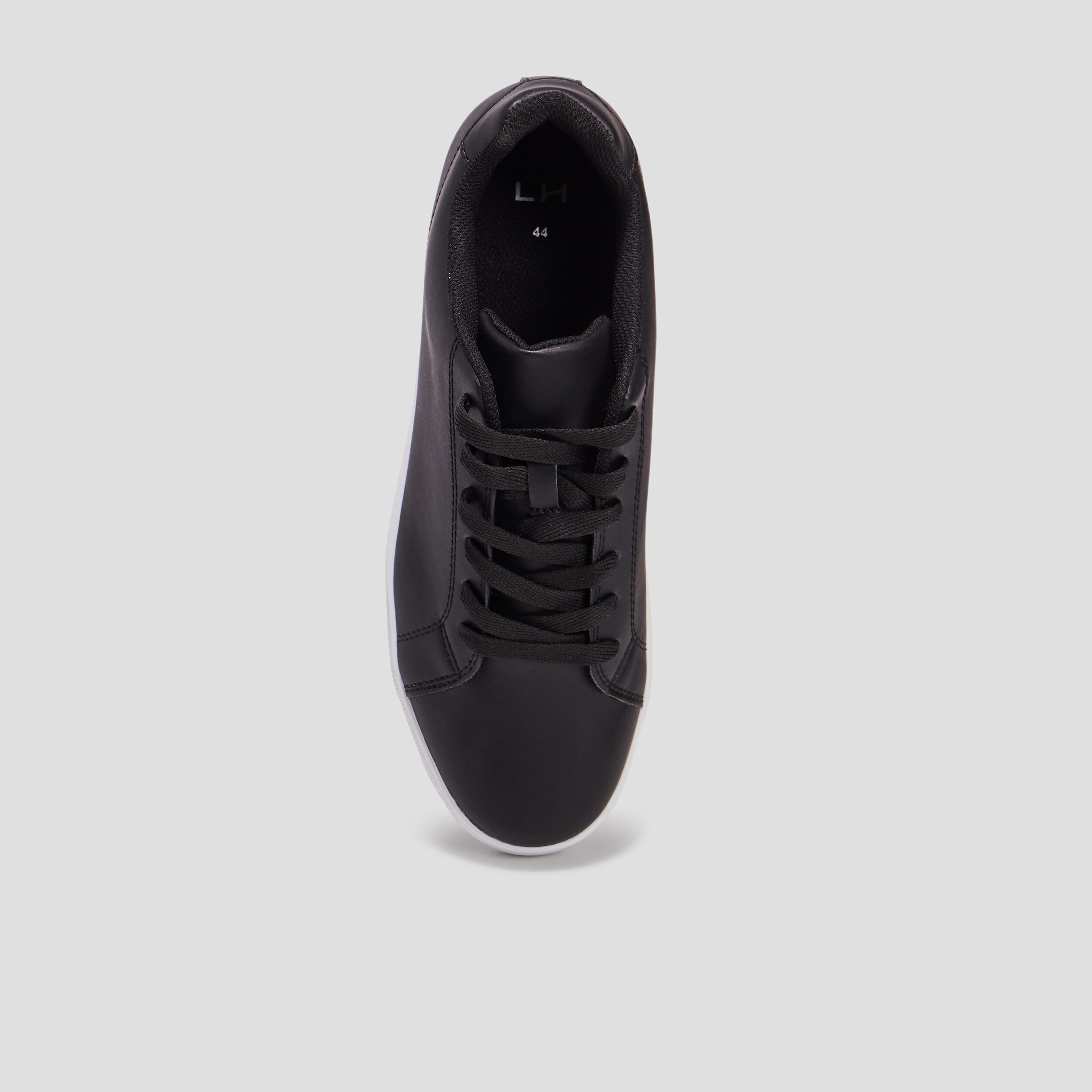 Baskets plates noir homme