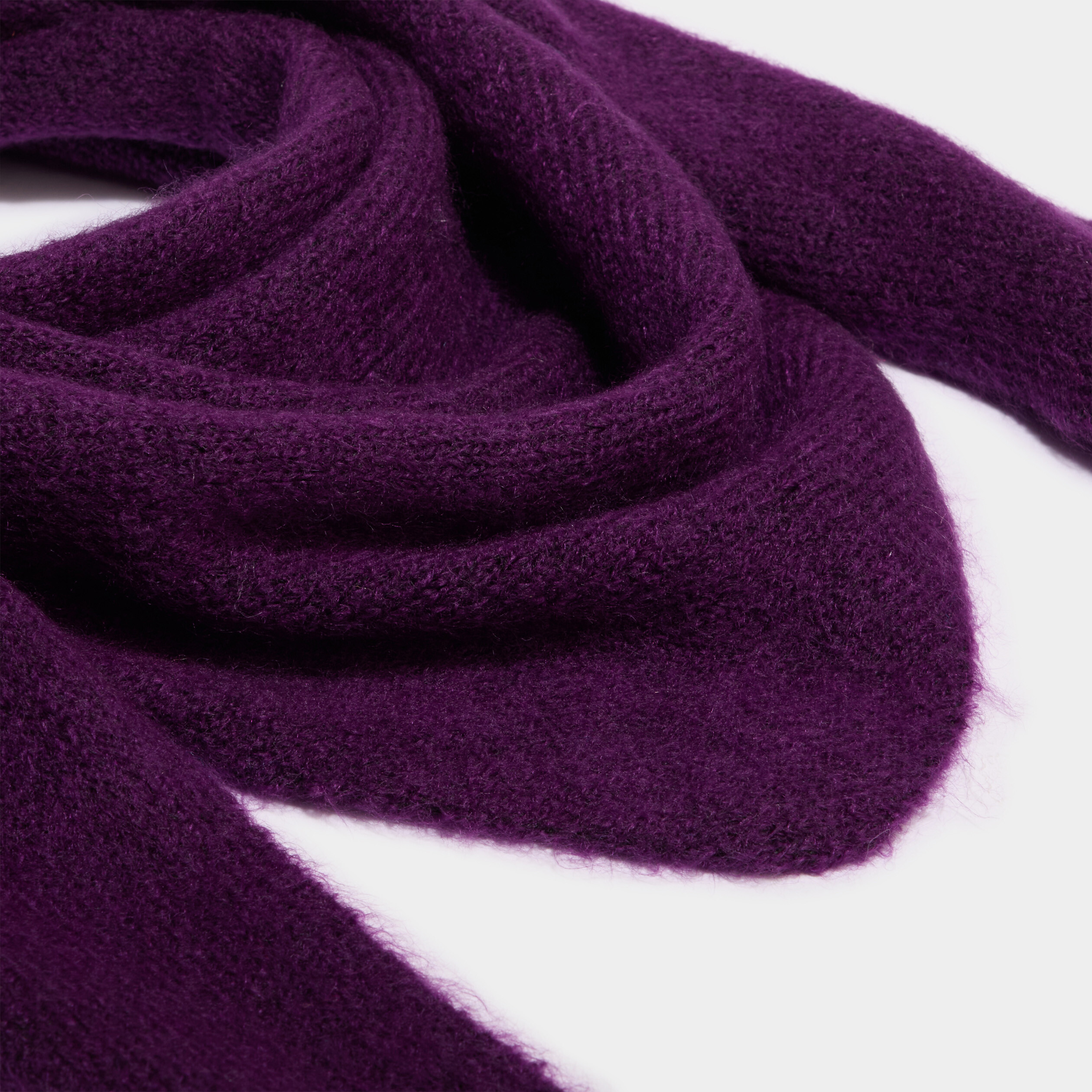 &Eacute;charpe triangulaire en maille douce violet fonc&eacute; femme