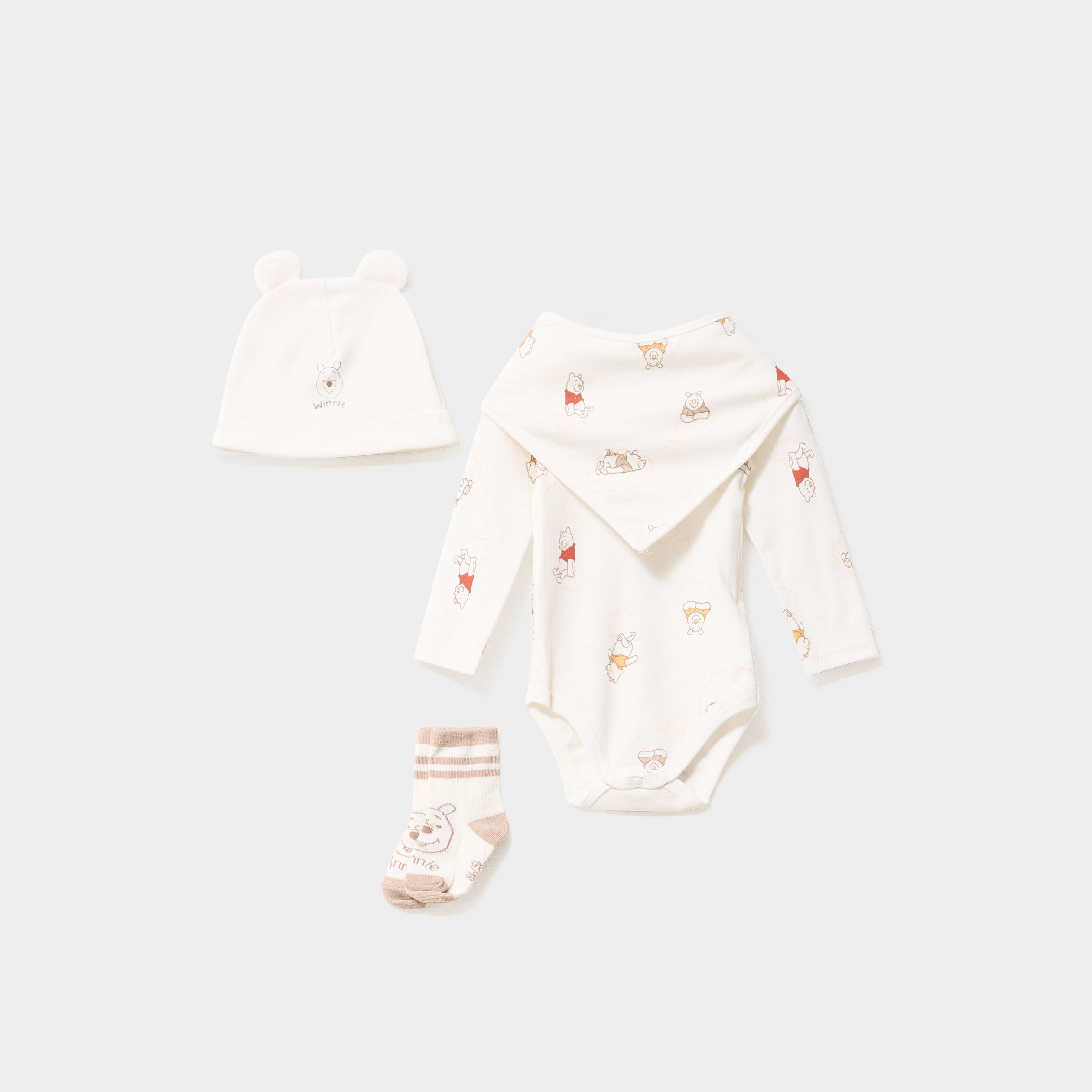 Ensemble naissance Winnie l'ourson blanc b&eacute;b&eacute;