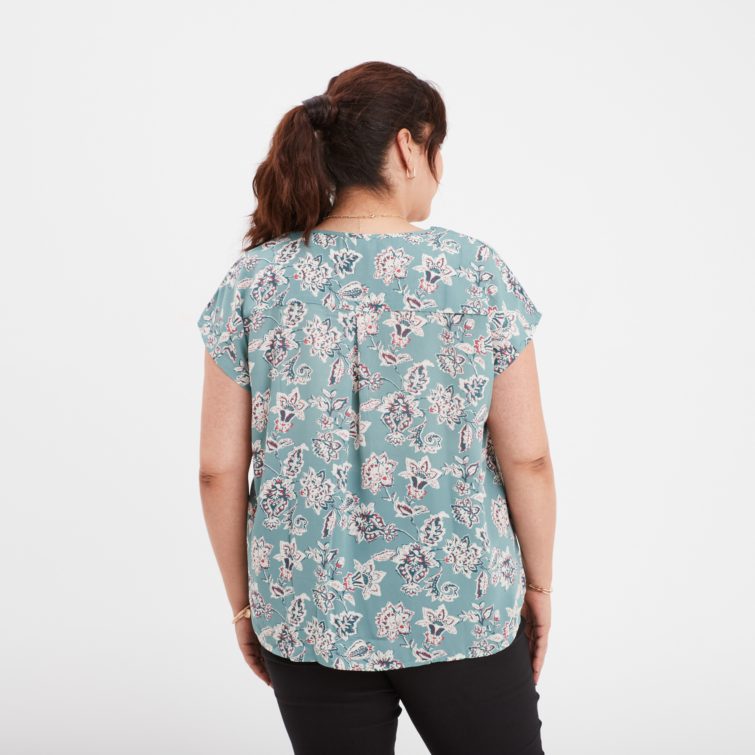 blouse col en v manches courtes bleu gris femmegt Blouse col en V manches courtes bleu gris femme grande taille