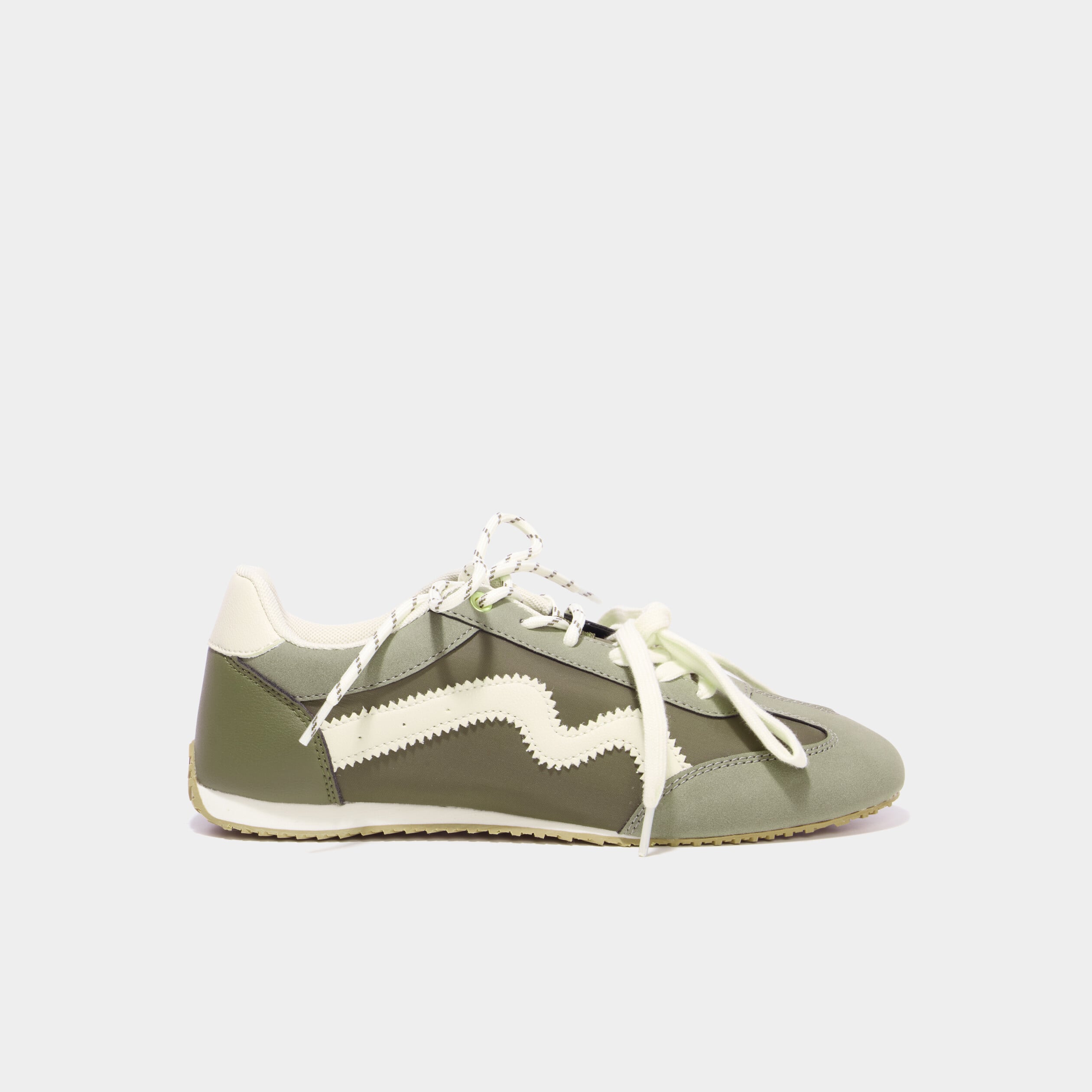 Baskets &agrave; lacets doubles semelle fine vert kaki femme
