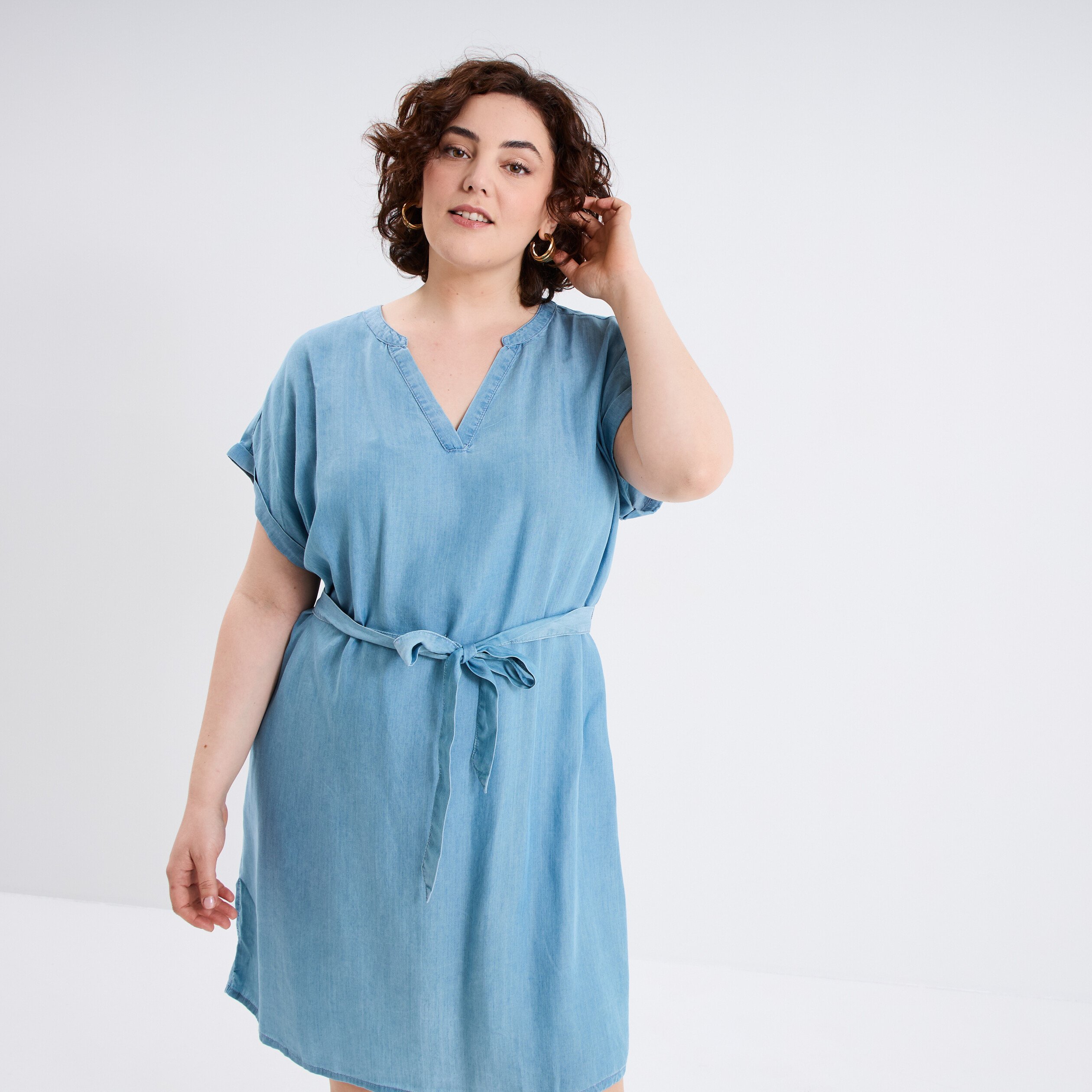 robe ceinturee manches courtes bleu clair femmegt Robe ceinturée manches courtes bleu clair femme grande taille