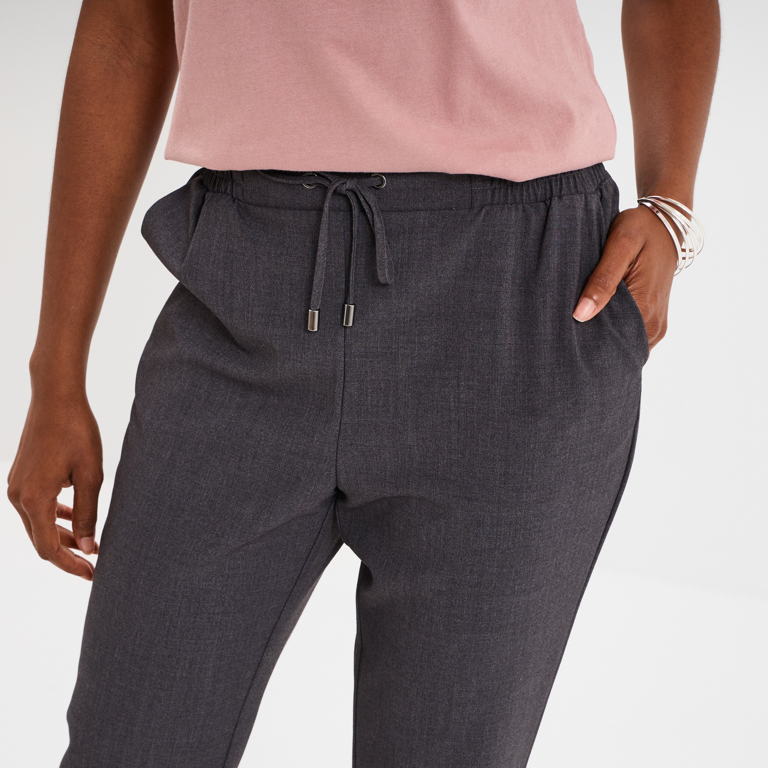 pantalon de jogging chino gris fonce femme Pantalon de jogging chino gris foncé femme