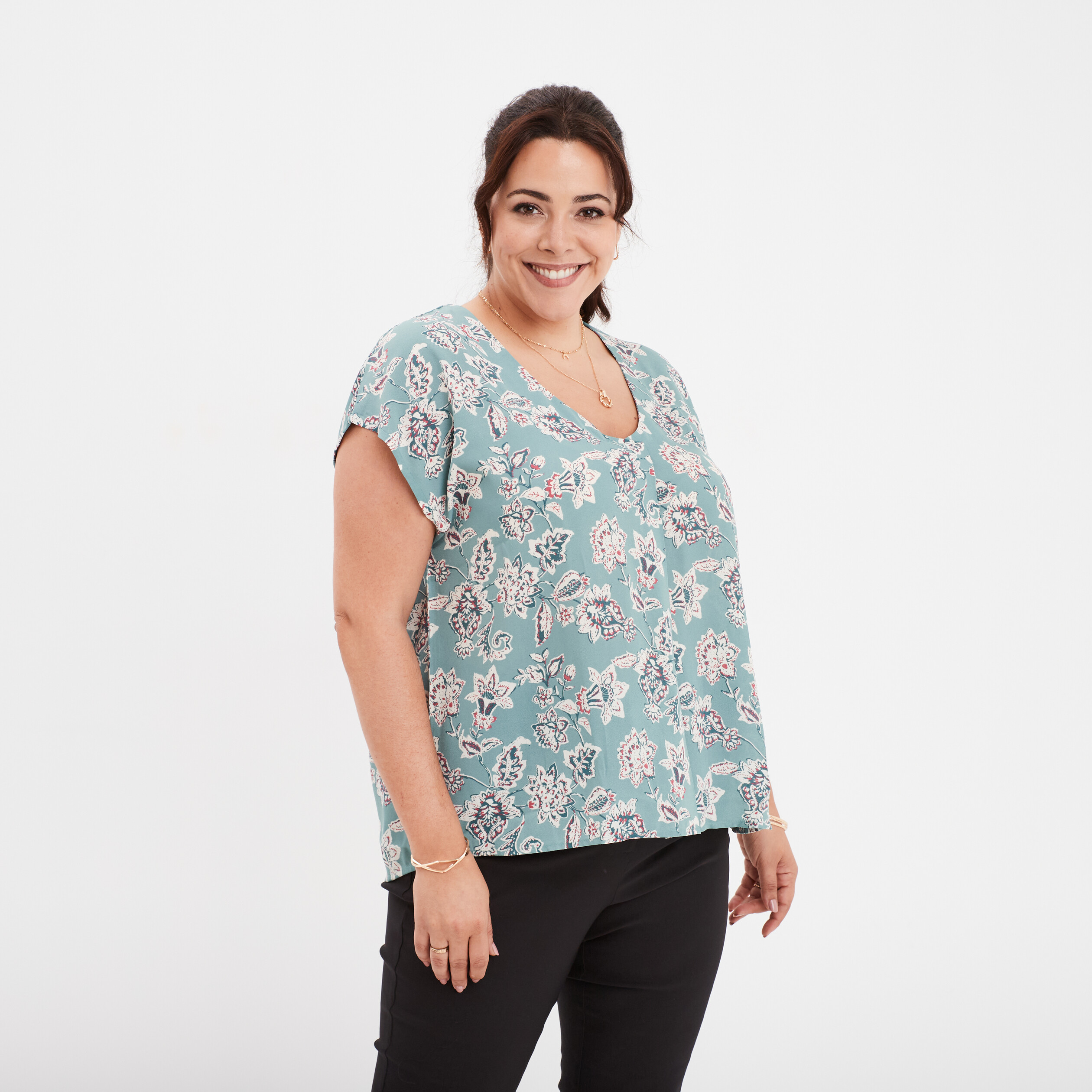 blouse col en v manches courtes bleu gris femmegt Blouse col en V manches courtes bleu gris femme grande taille
