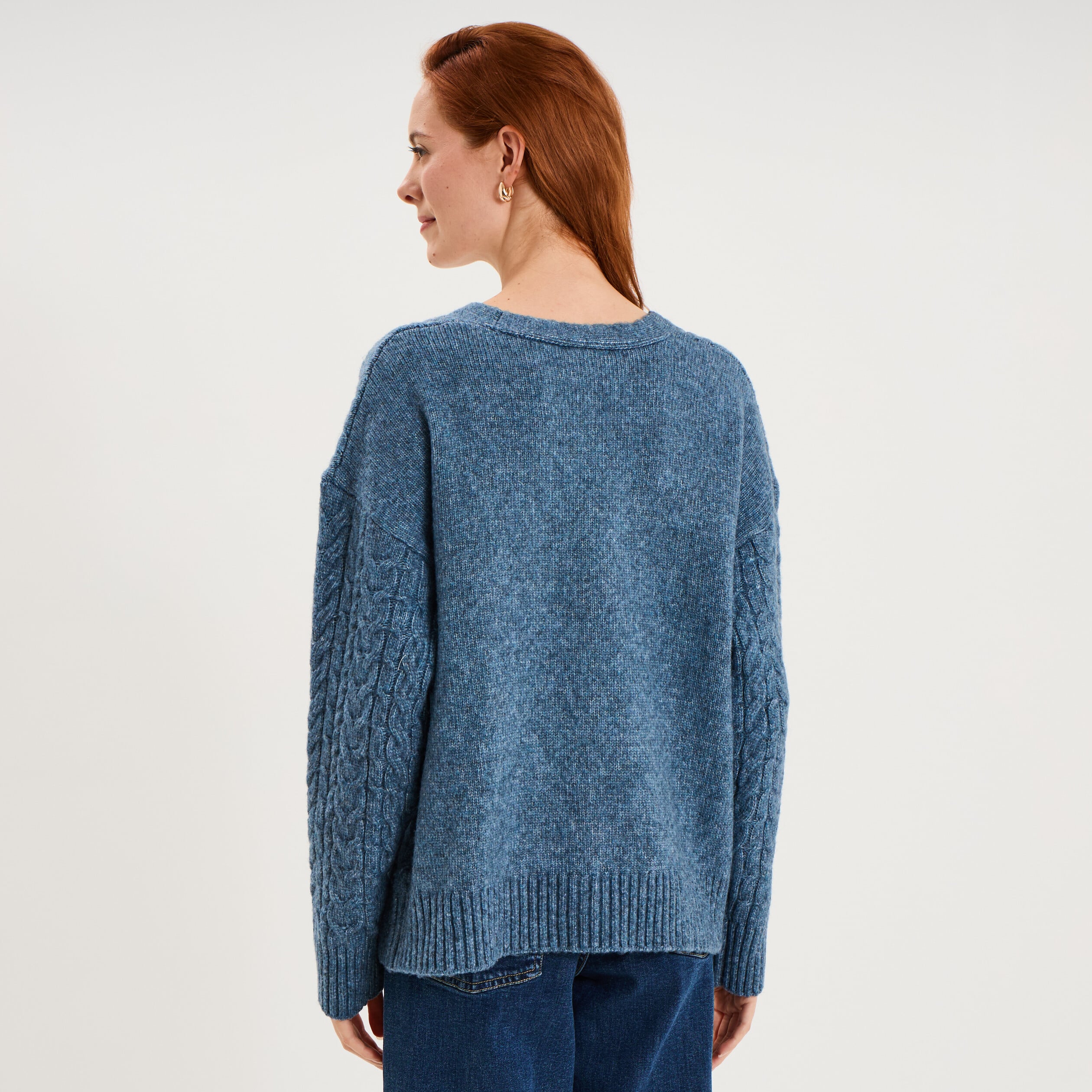 Gilet ajust&eacute; col en V avec torsades bleu femme