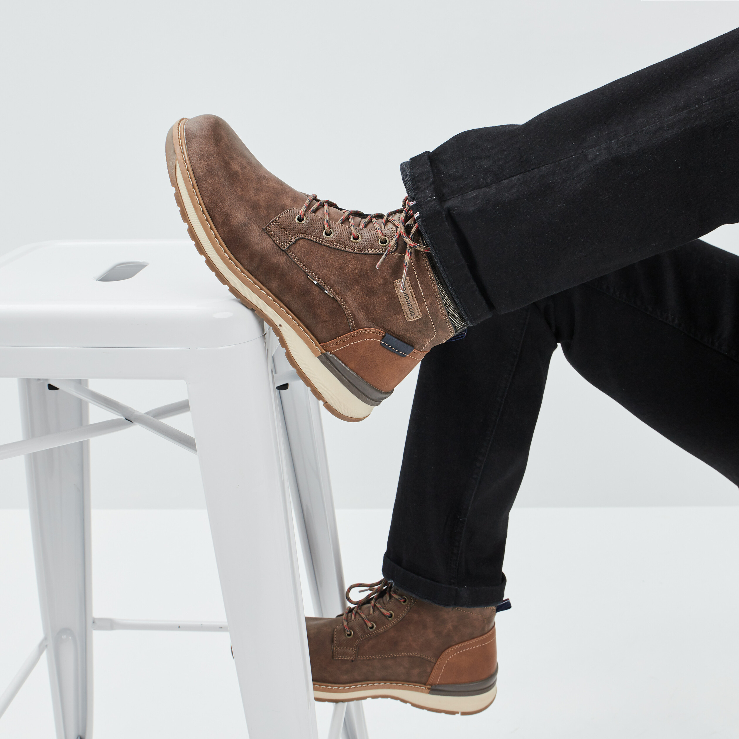 Bottines montantes &agrave; lacets marron homme
