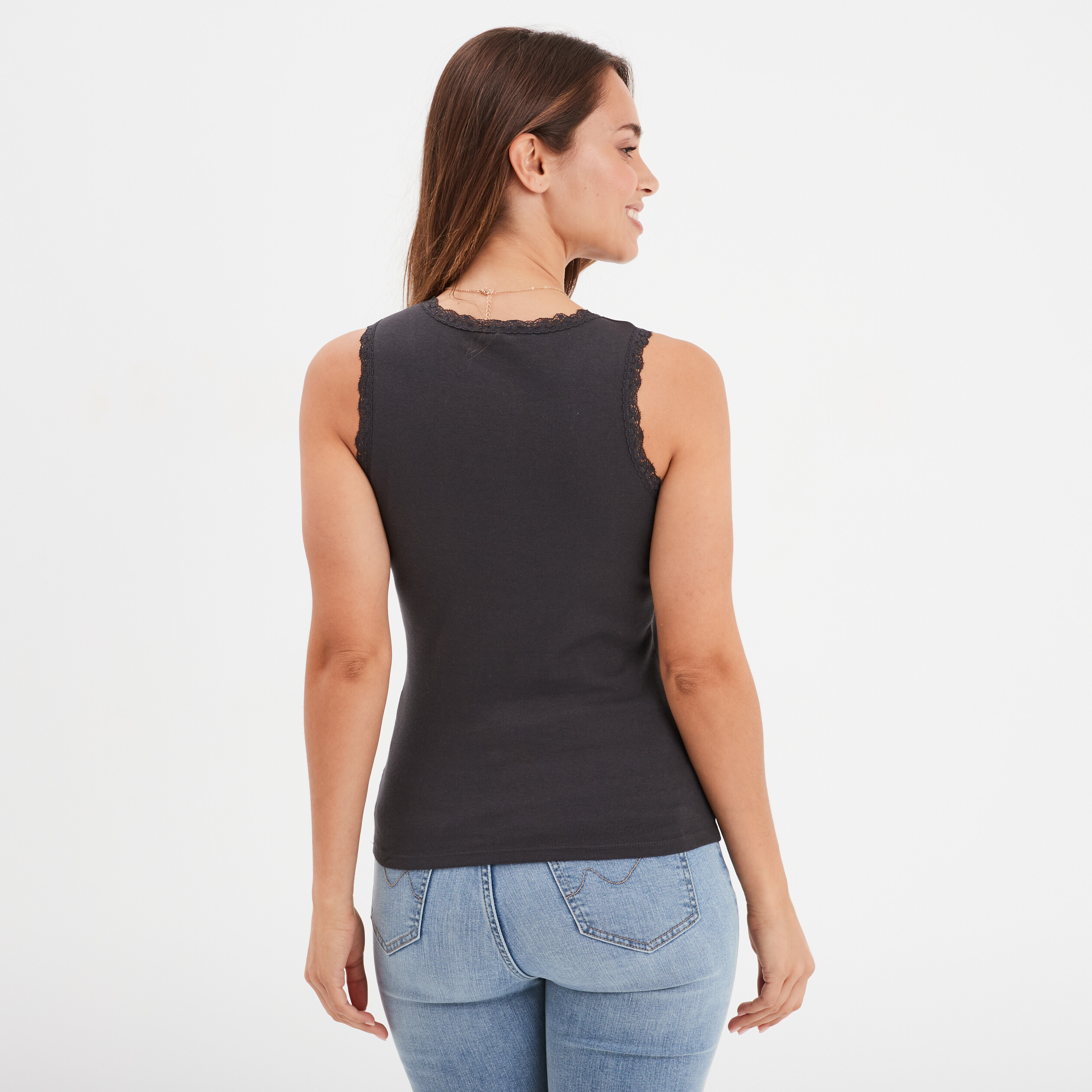 debardeur coton bords dentelle gris fonce femme Débardeur coton bords dentelle gris foncé femme