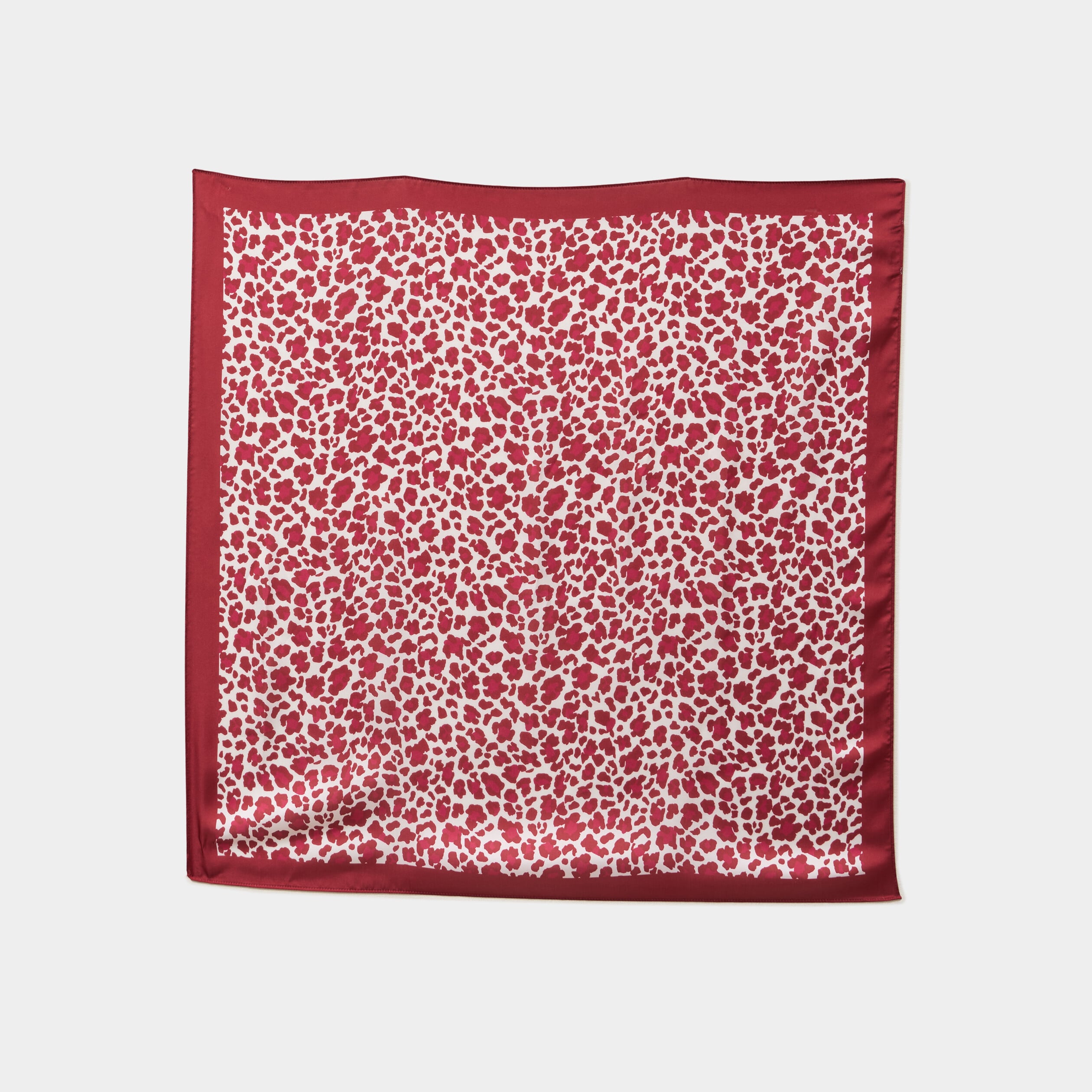 Foulard carr&eacute; effet satin bordeaux femme