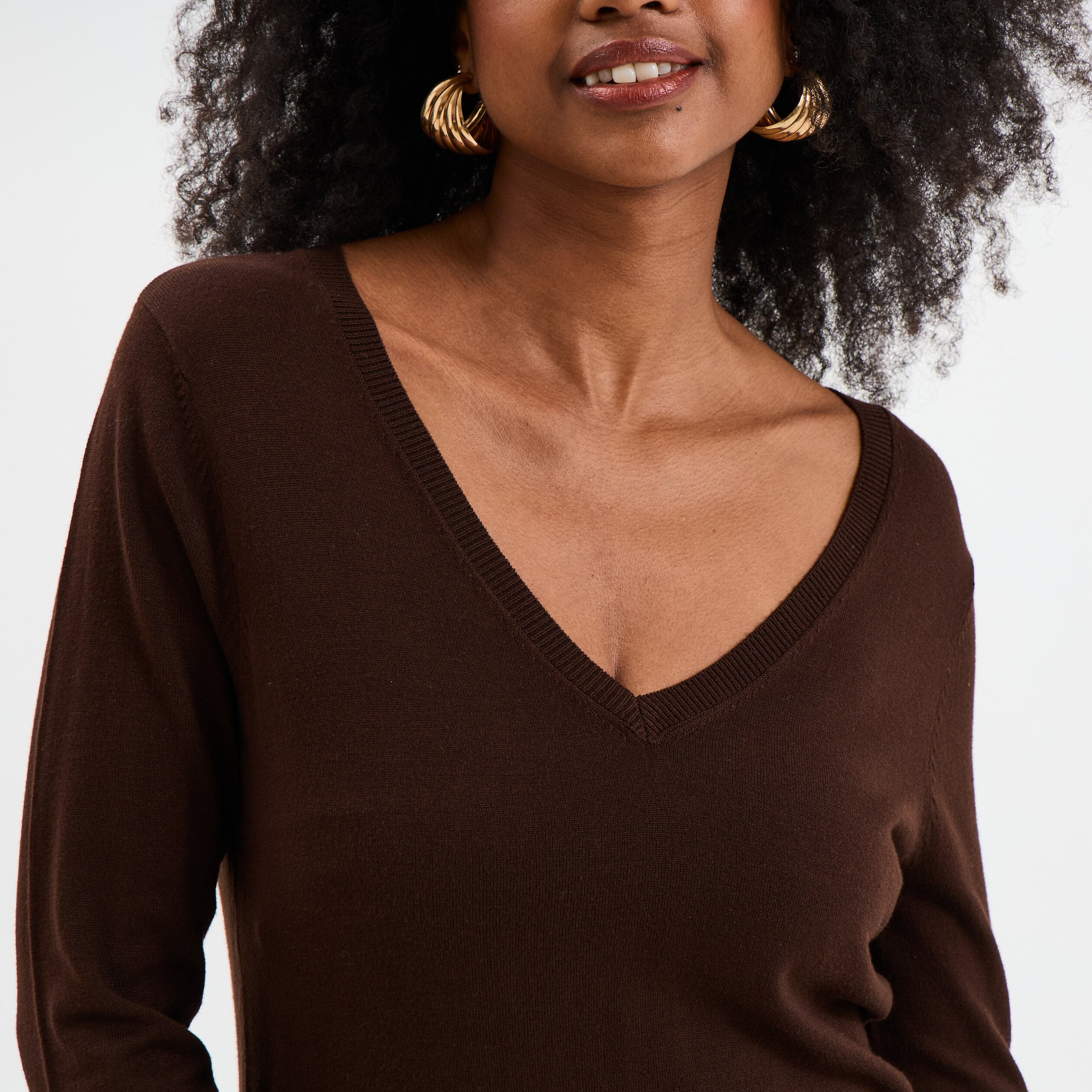 pull col en v manches longues marron fonce femme Pull col en V manches longues marron foncé femme
