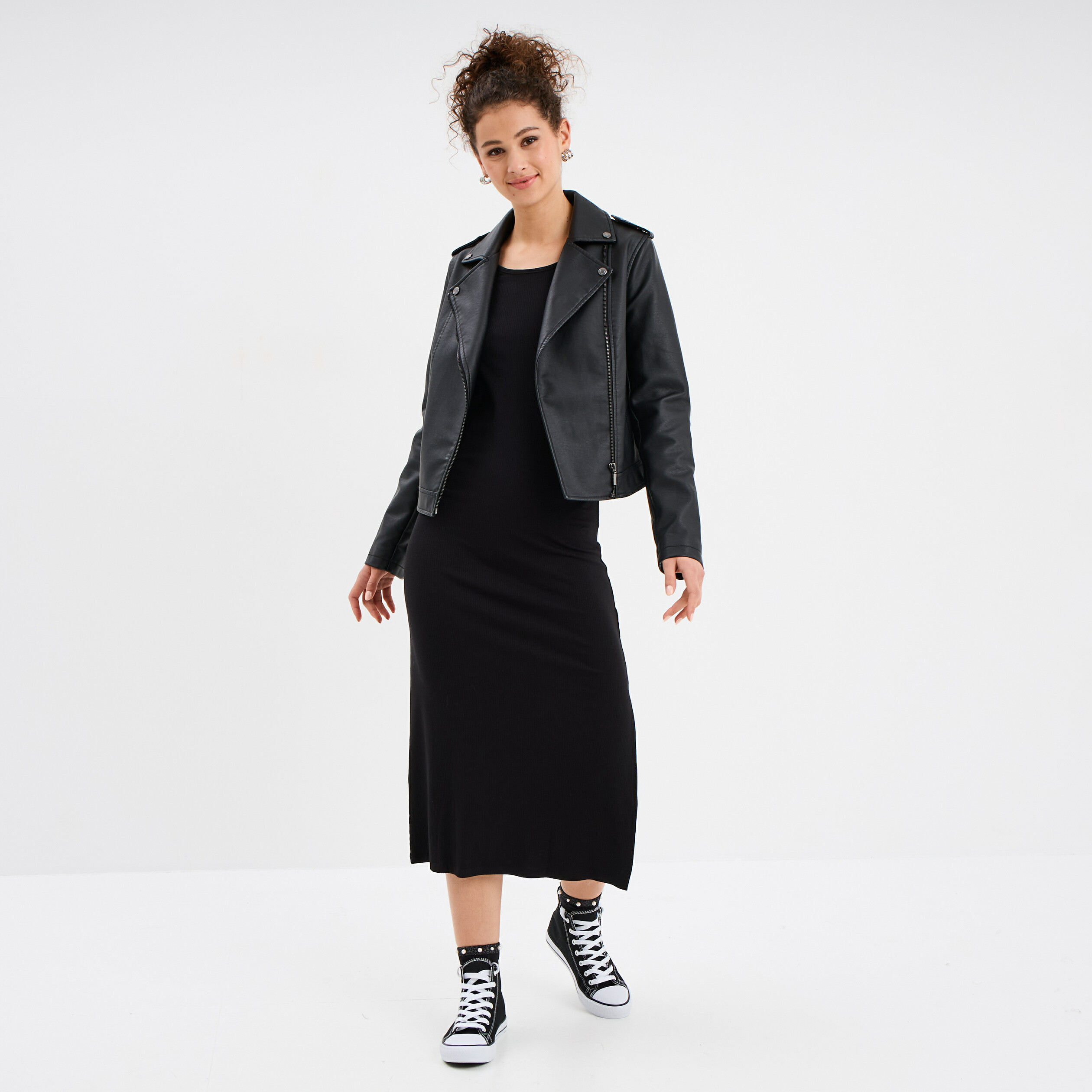 robe longue droite cotelee liberto noir femme Robe longue droite côtelée Liberto noir femme