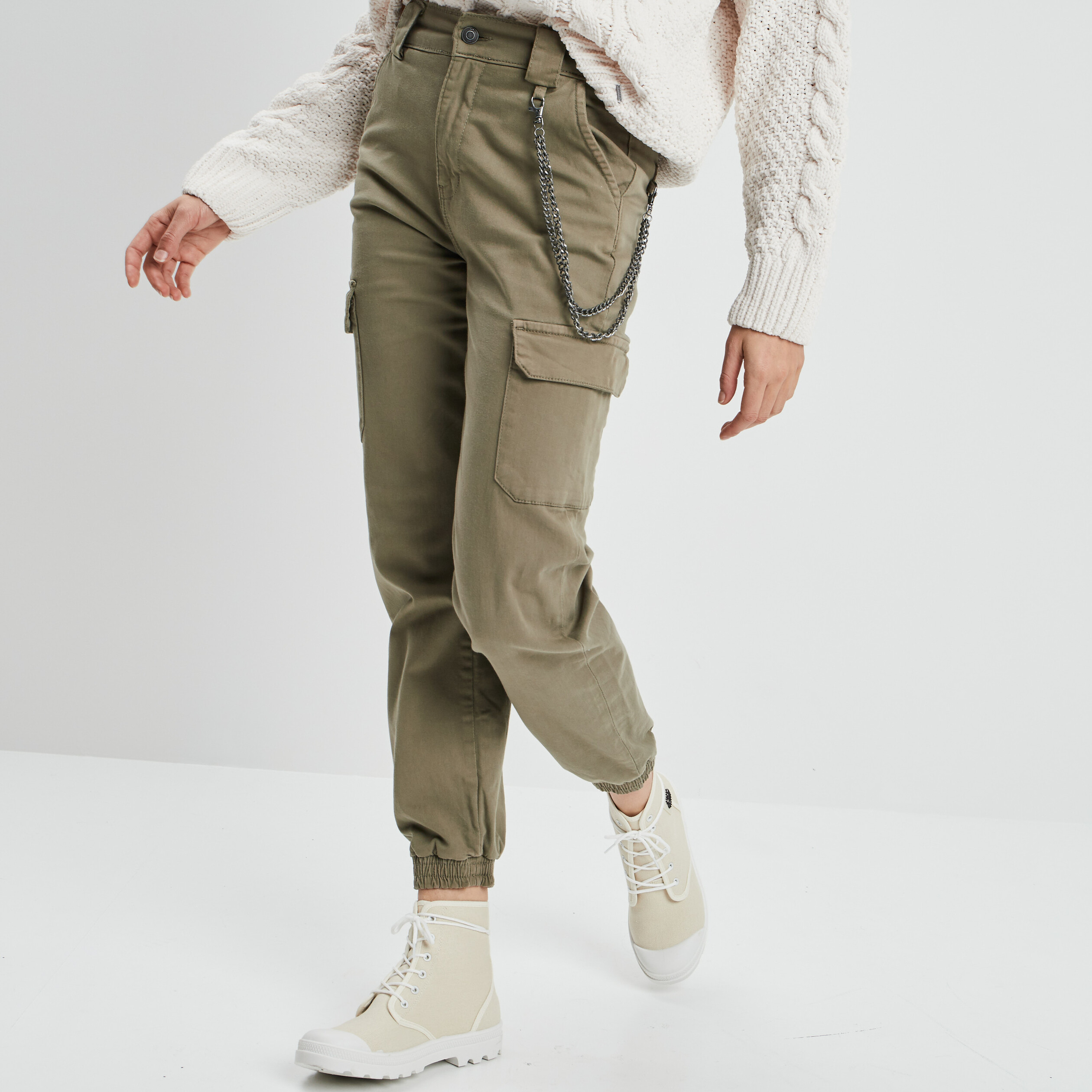 Pantalon cargo avec chaîne vert kaki femme