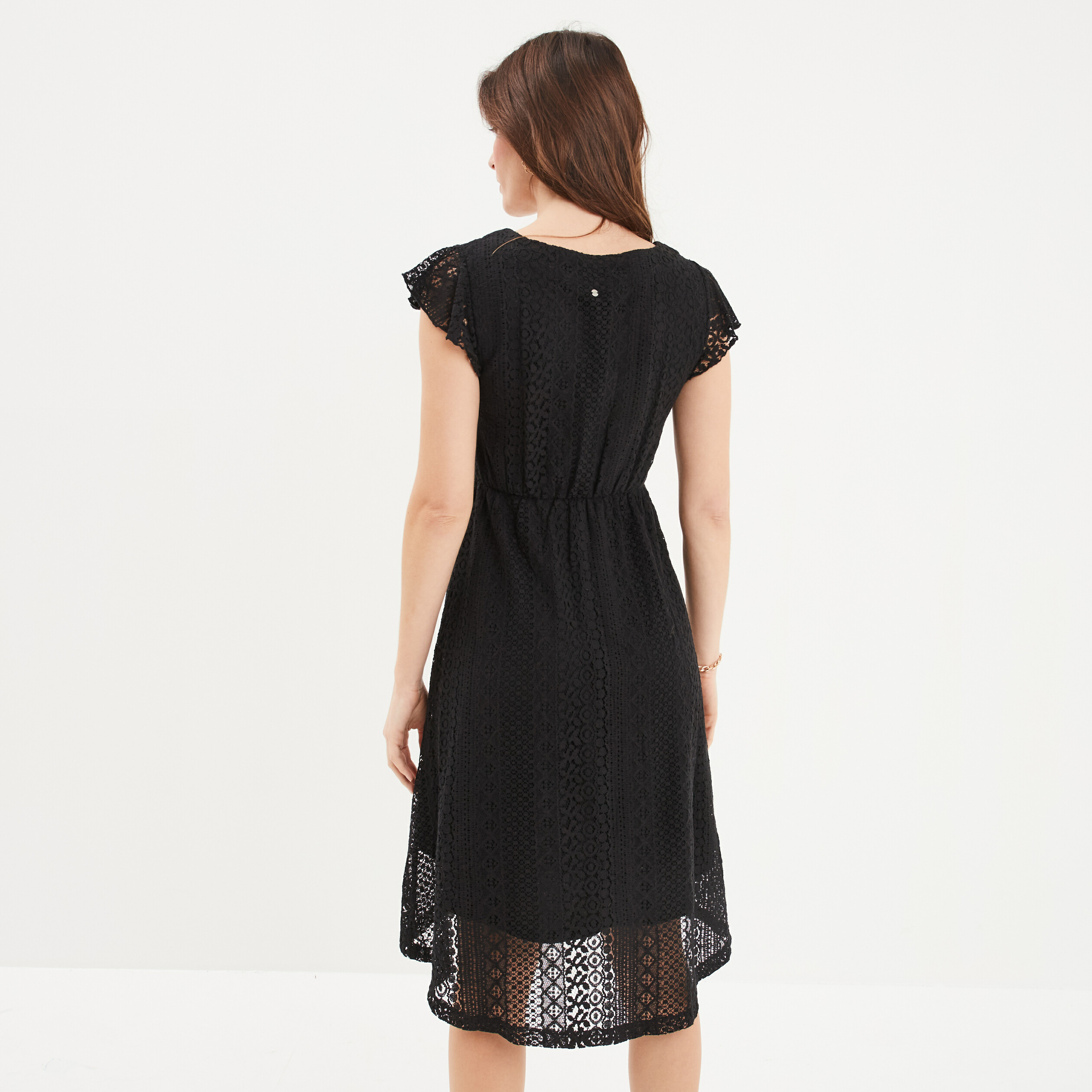 Robe longueur genou dentelle &eacute;vas&eacute;e noir femme