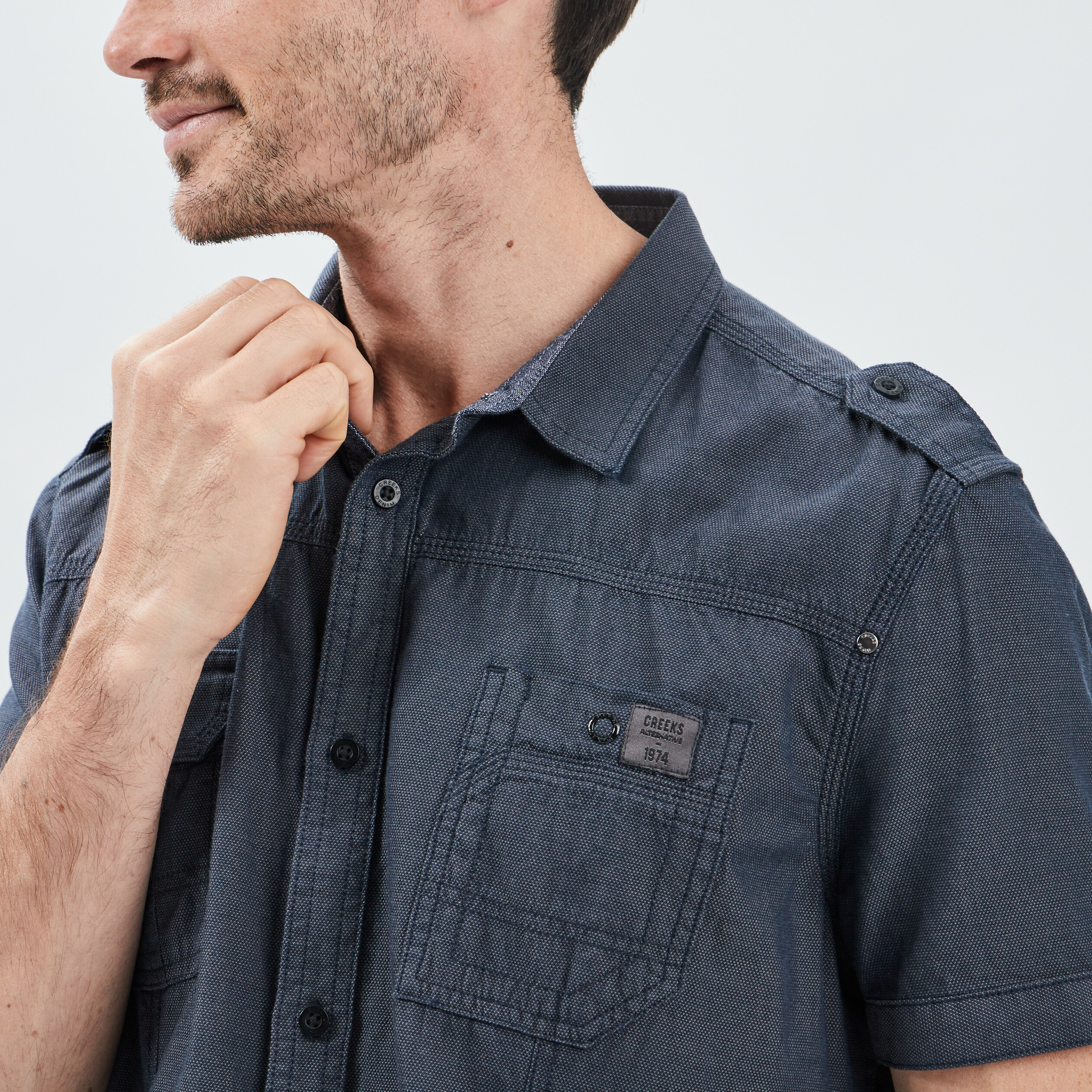 Chemise col italien manches courtes bleu homme