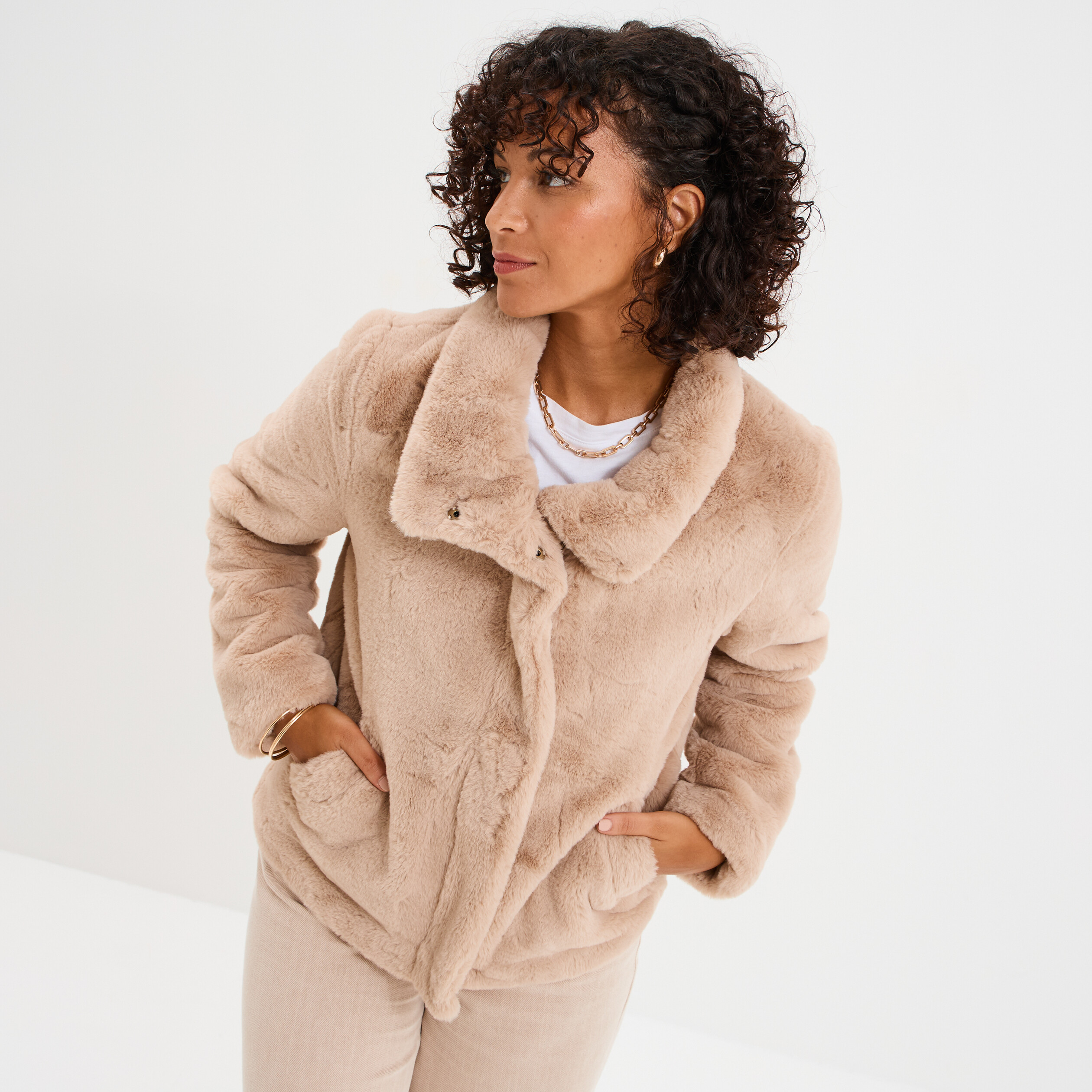 Veste fausse fourrure col montant beige femme
