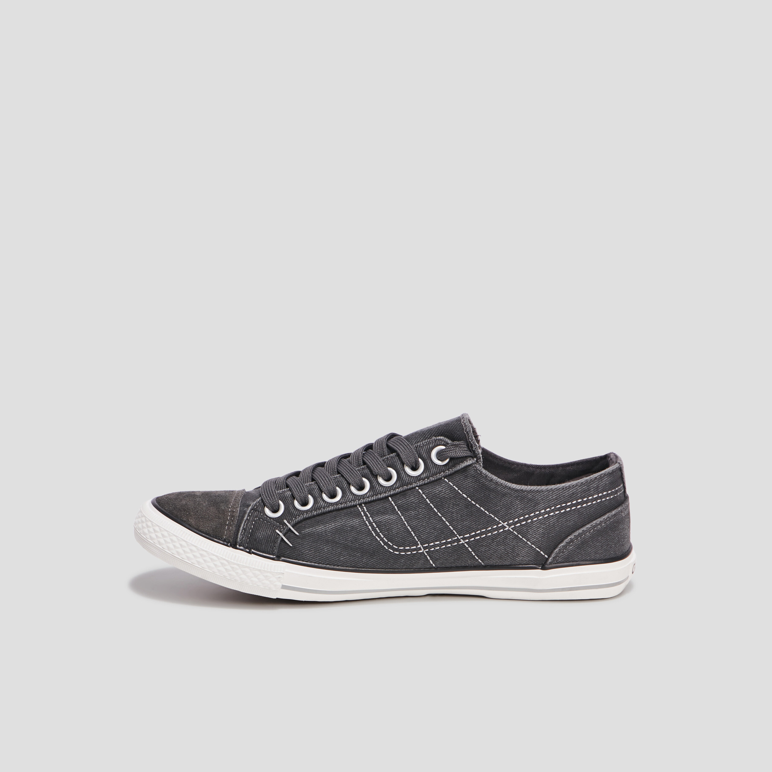 Tennis basses en toile &agrave; lacets gris homme