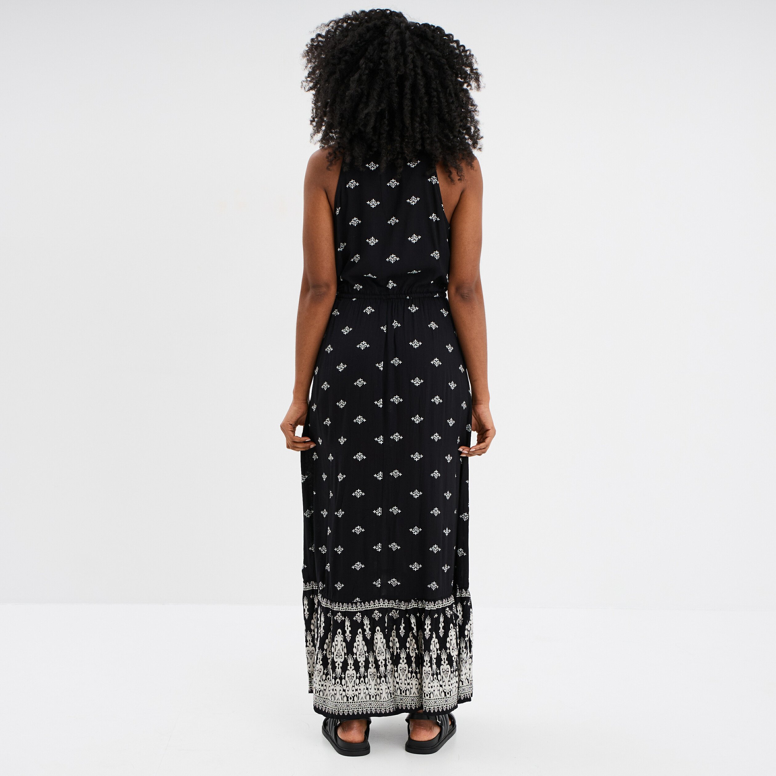 robe midi evasee sans manches noir femme Robe midi évasée sans manches noir femme