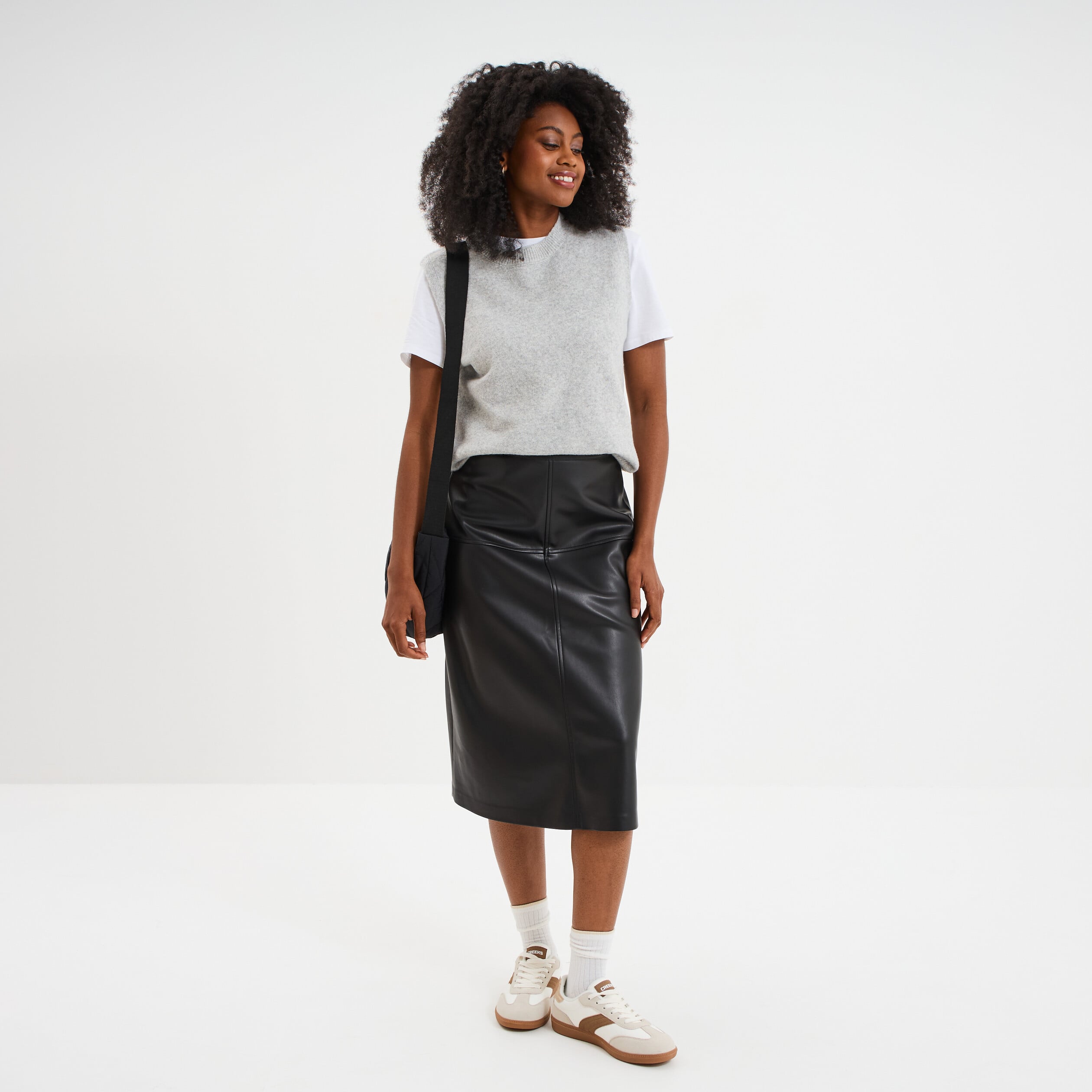 Jupe longue simili cuir trap&egrave;ze noir femme