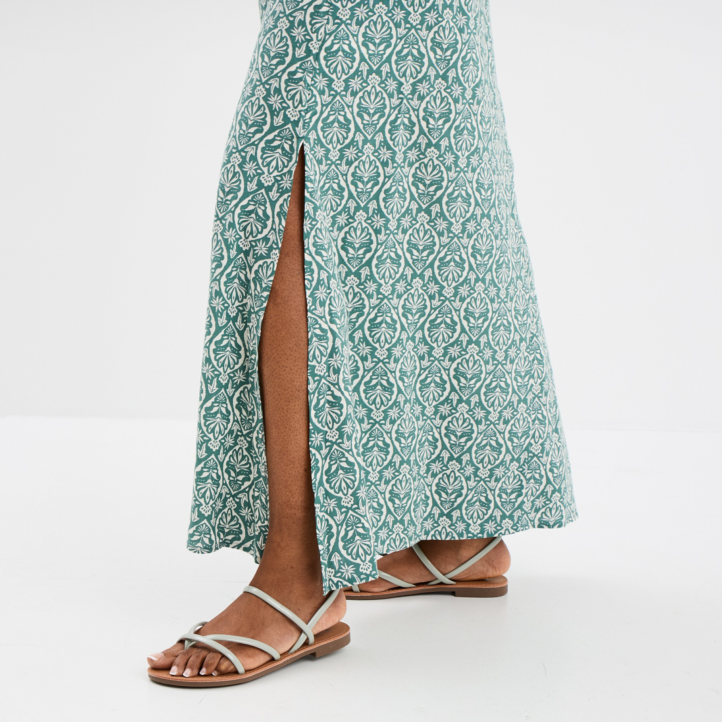 robe longue droite fluide a bretelles vert turquoise femme Robe longue droite fluide à bretelles vert turquoise femme