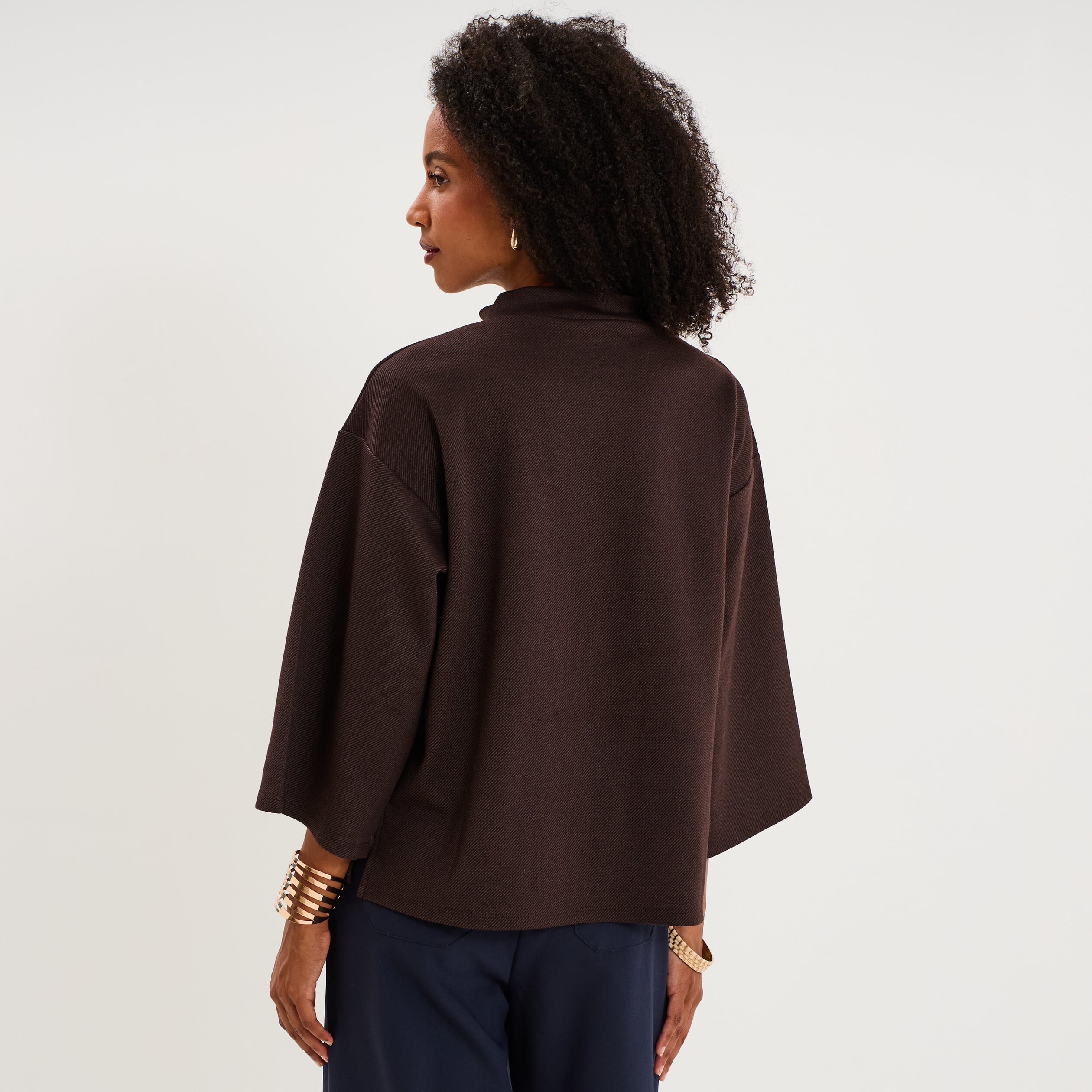 Top oversize col montant manches 3/4 marron fonc&eacute; femme