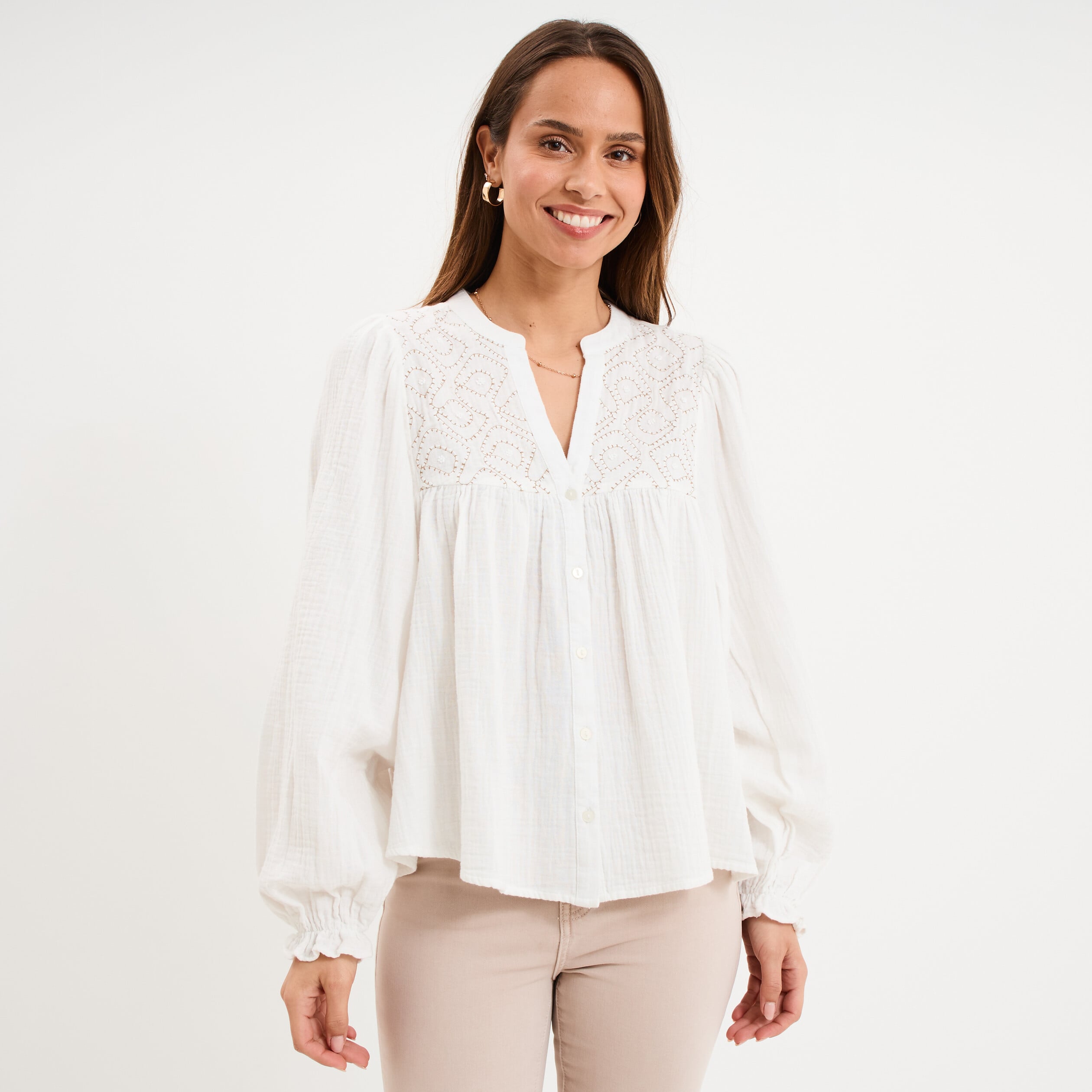 Blouse brod&eacute;e col tunisien coton blanc femme