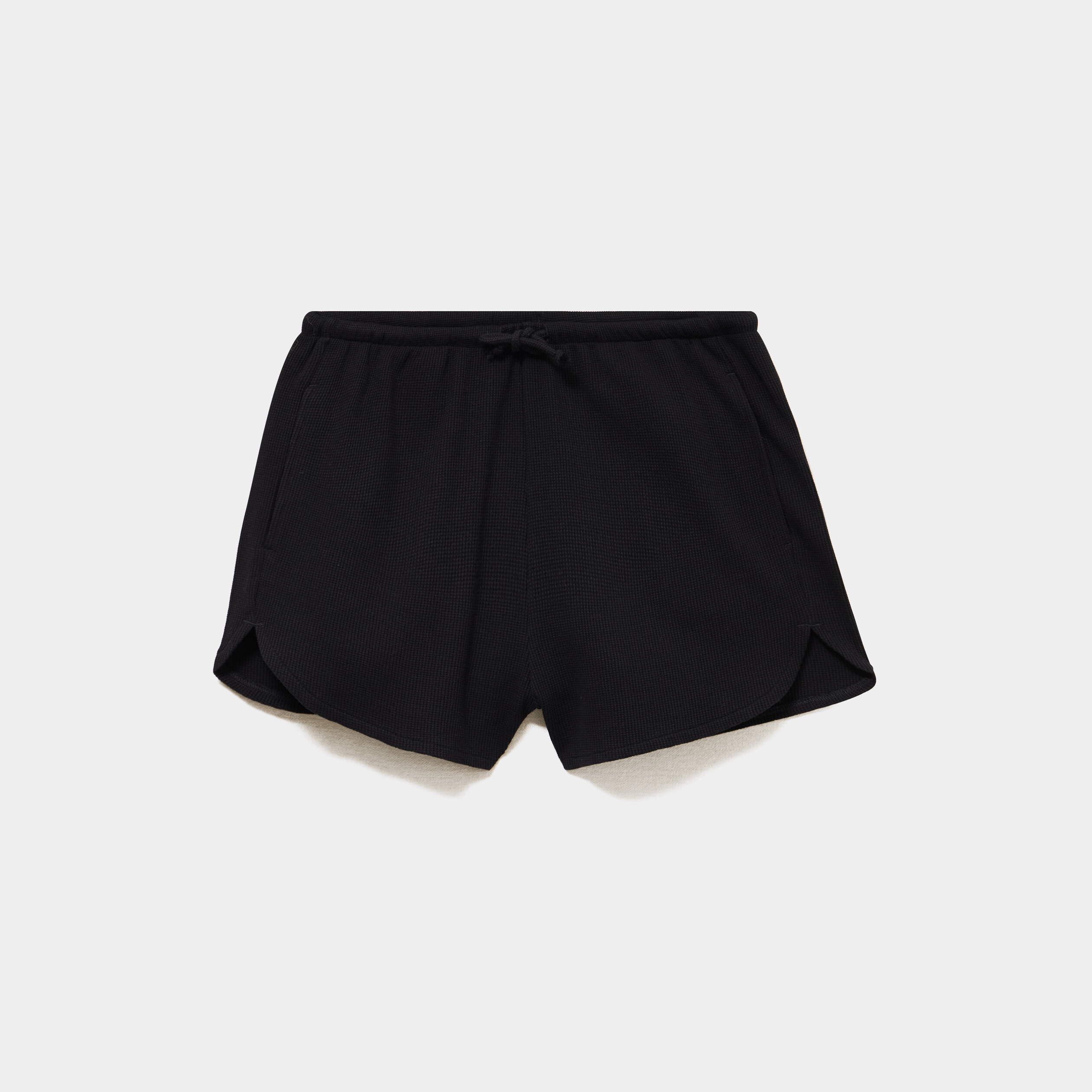 Short droit effet gaufr&eacute; coton noir femme