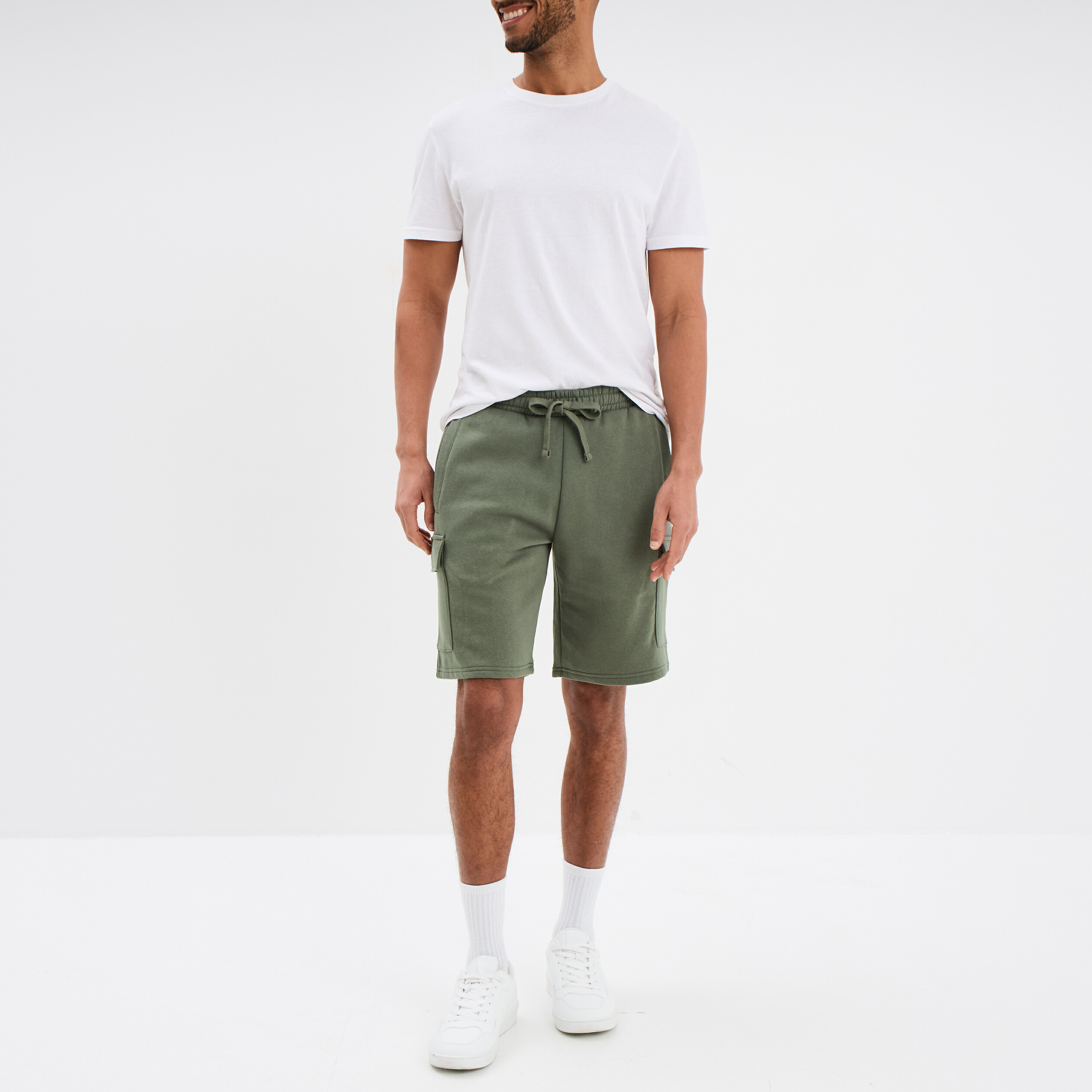 bermuda cargo molleton taille elastiquee vert kaki homme Bermuda cargo molleton taille élastiquée vert kaki homme