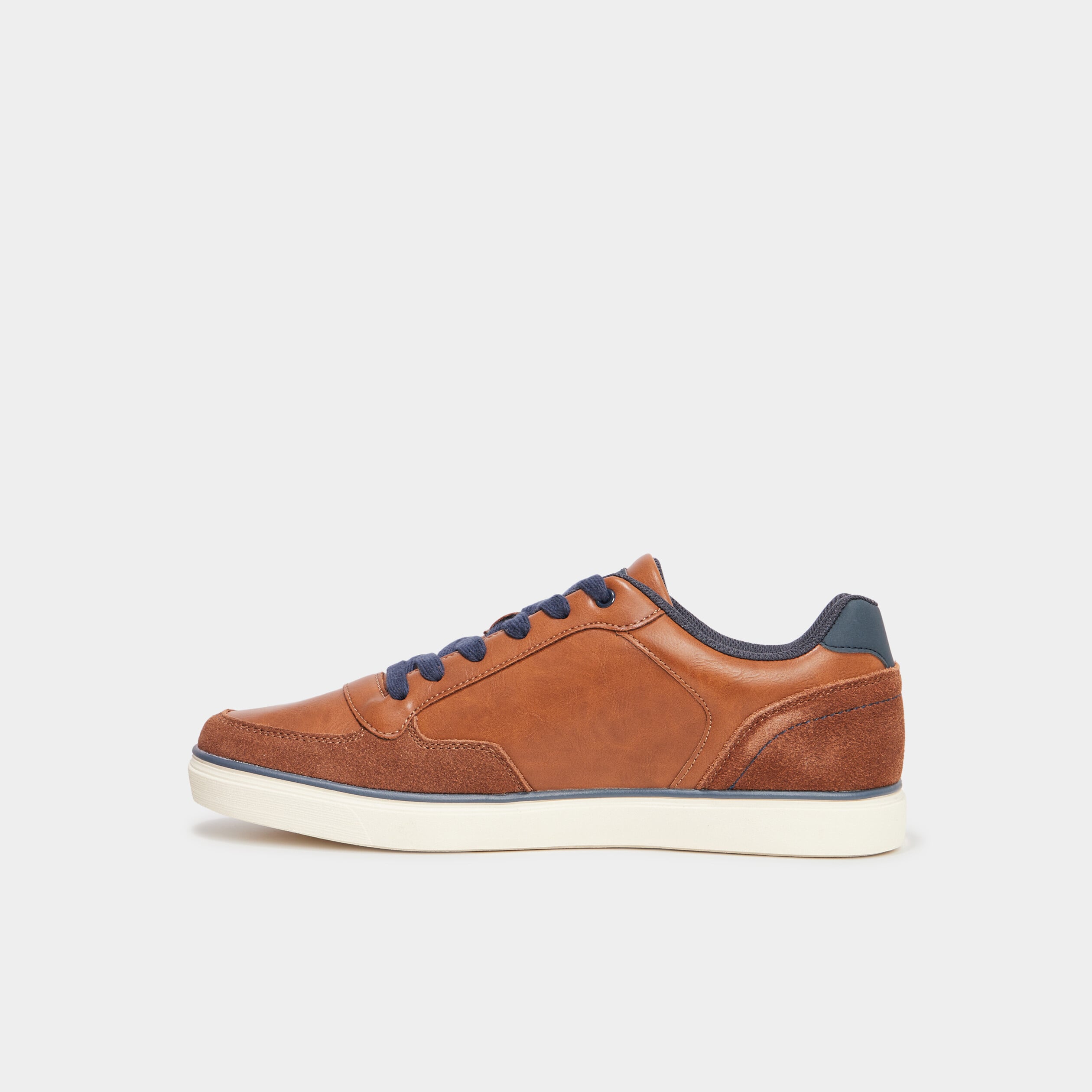 Baskets &agrave; lacets marron homme