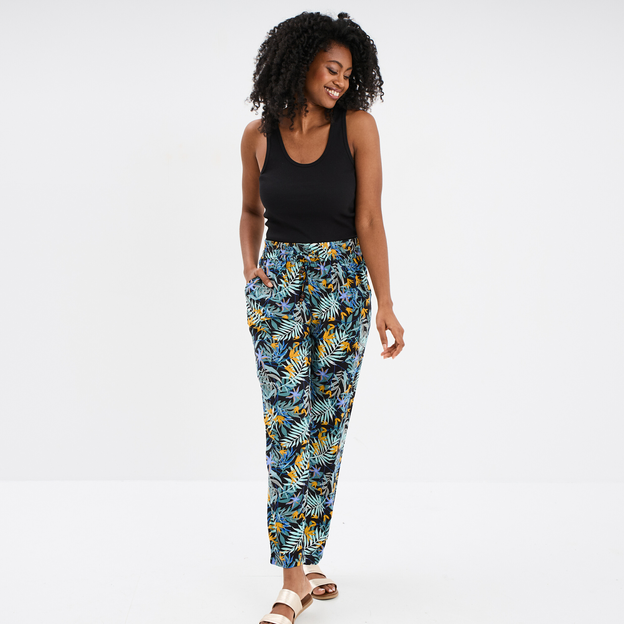 Pantalon cigarette fluide &agrave; ceinture noir femme