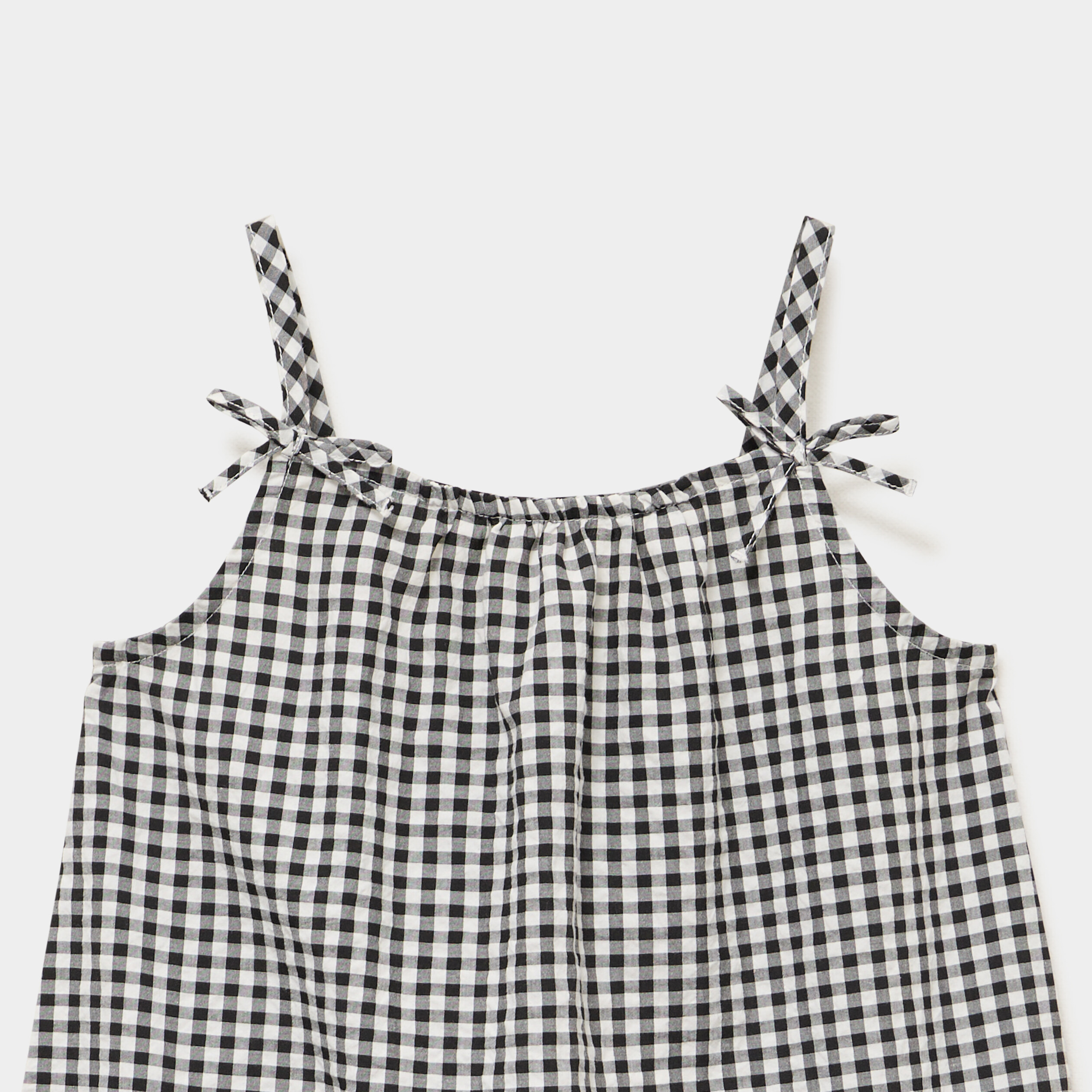 Robe courte &agrave; bretelles et volants noir fille