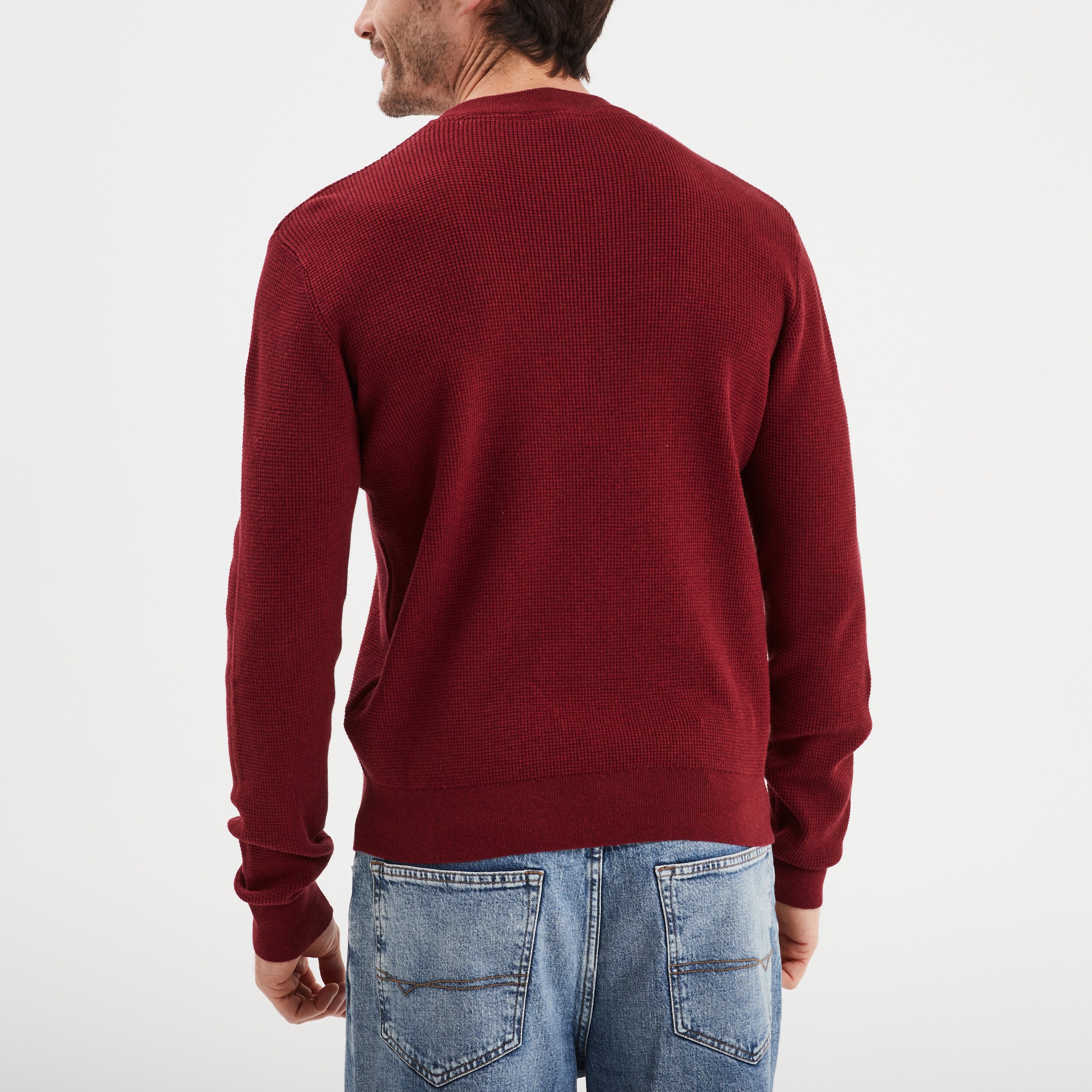 pull avec col rond a relief bordeaux homme Pull avec col rond à relief bordeaux homme