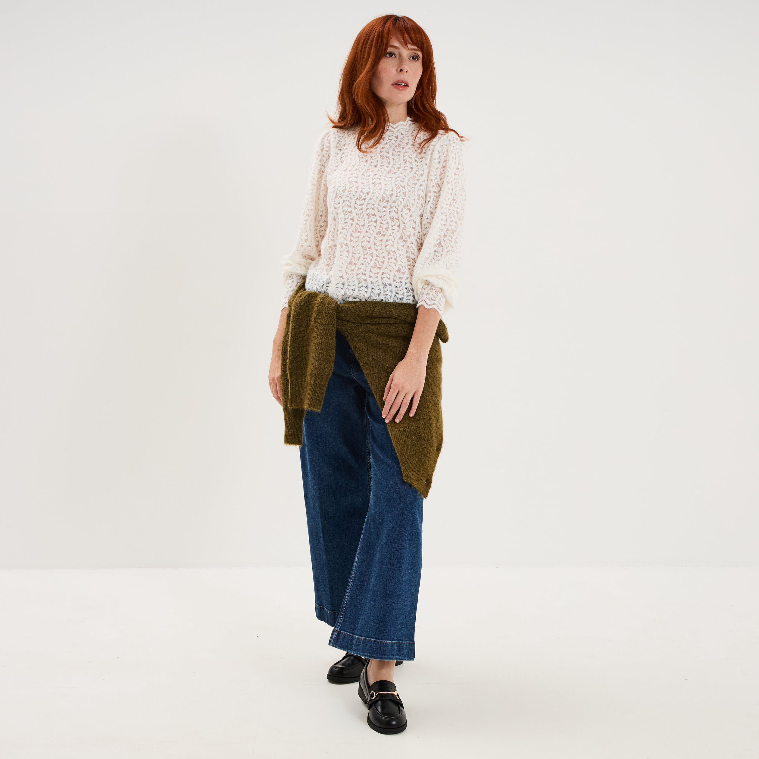 Blouse dentelle col montant blanc femme