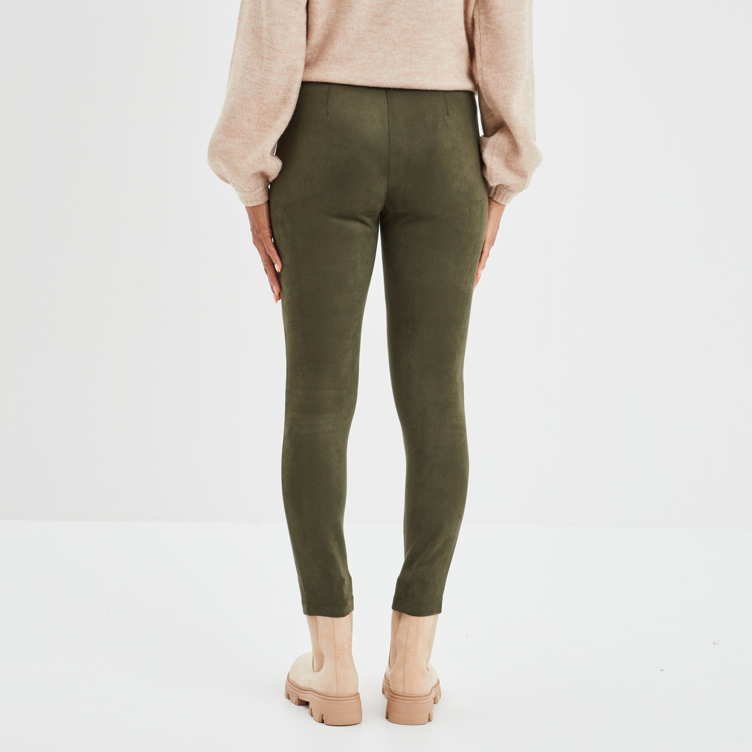 pantalon suedine slim taille elastiquee vert kaki femme Pantalon suédine slim taille élastiquée vert kaki femme