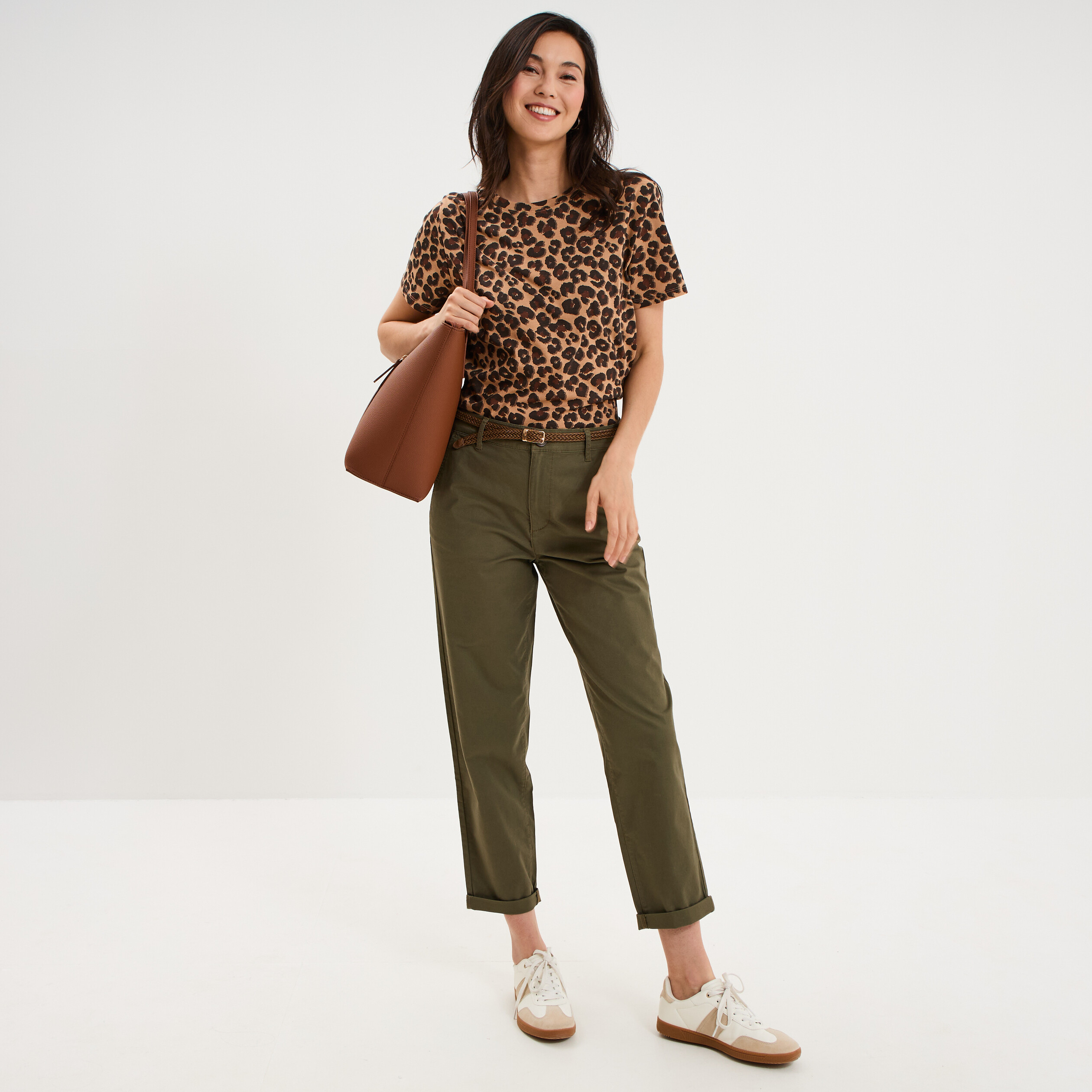 Pantalon chino regular ceinture tress&eacute;e vert kaki femme
