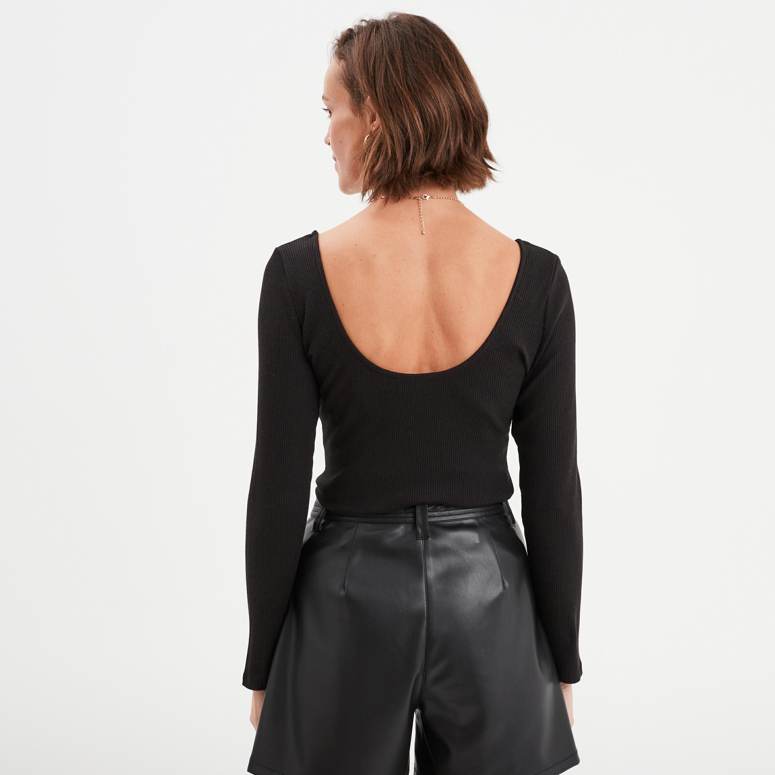 t shirt cotele cintre manches longues noir femme T-shirt côtelé cintré manches longues noir femme