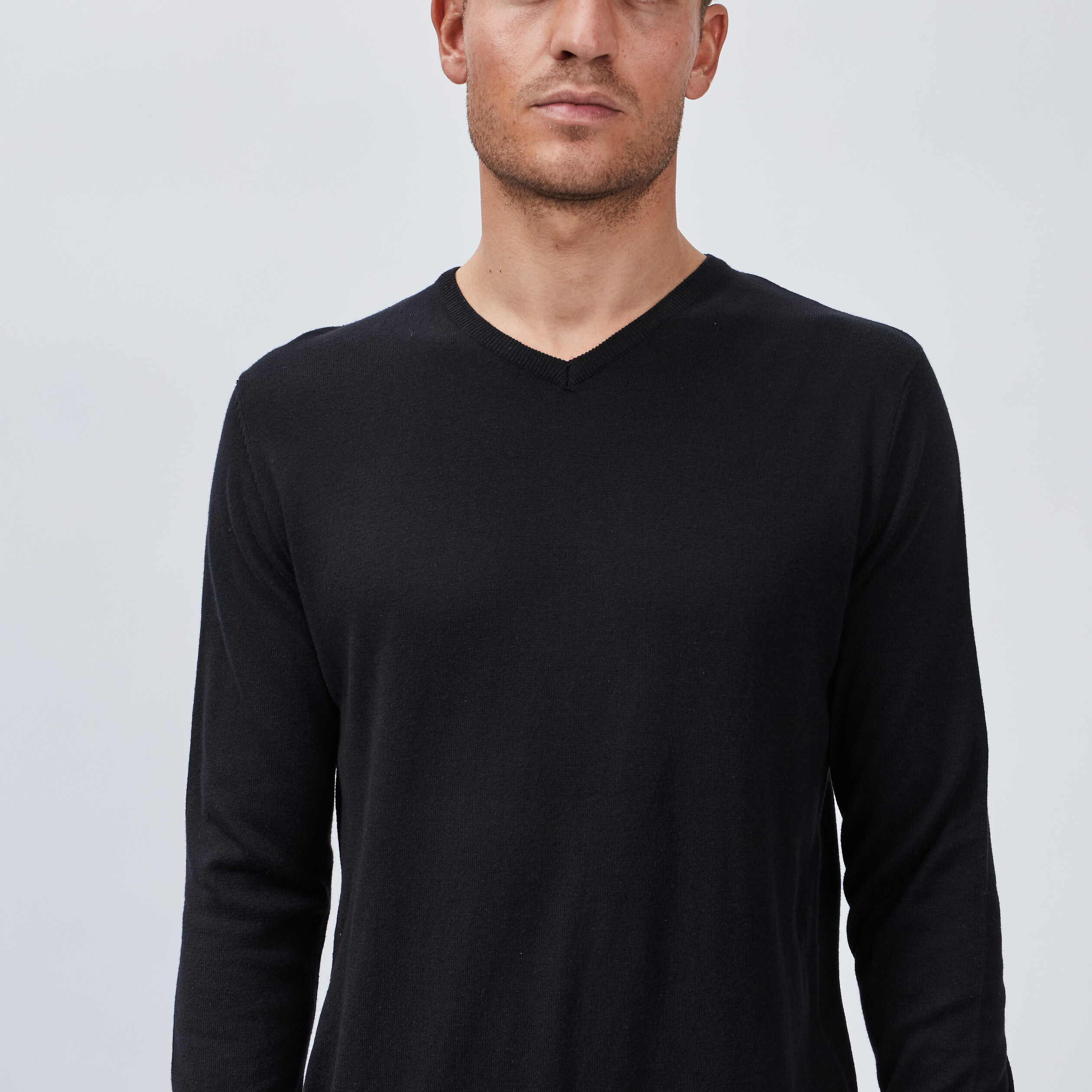 Pull jersey avec col en V noir homme