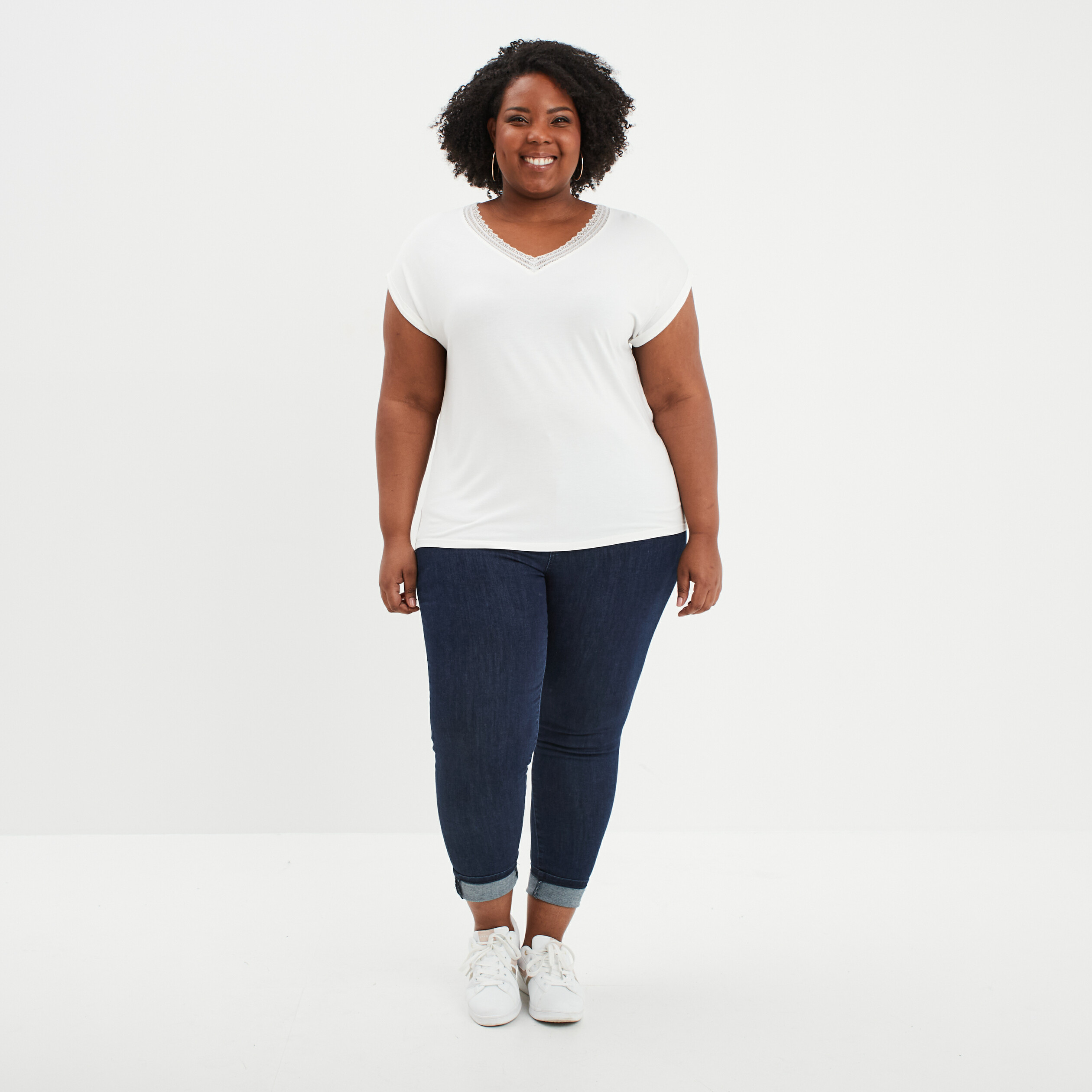 T-shirt col V dentelle blanc femme grande taille