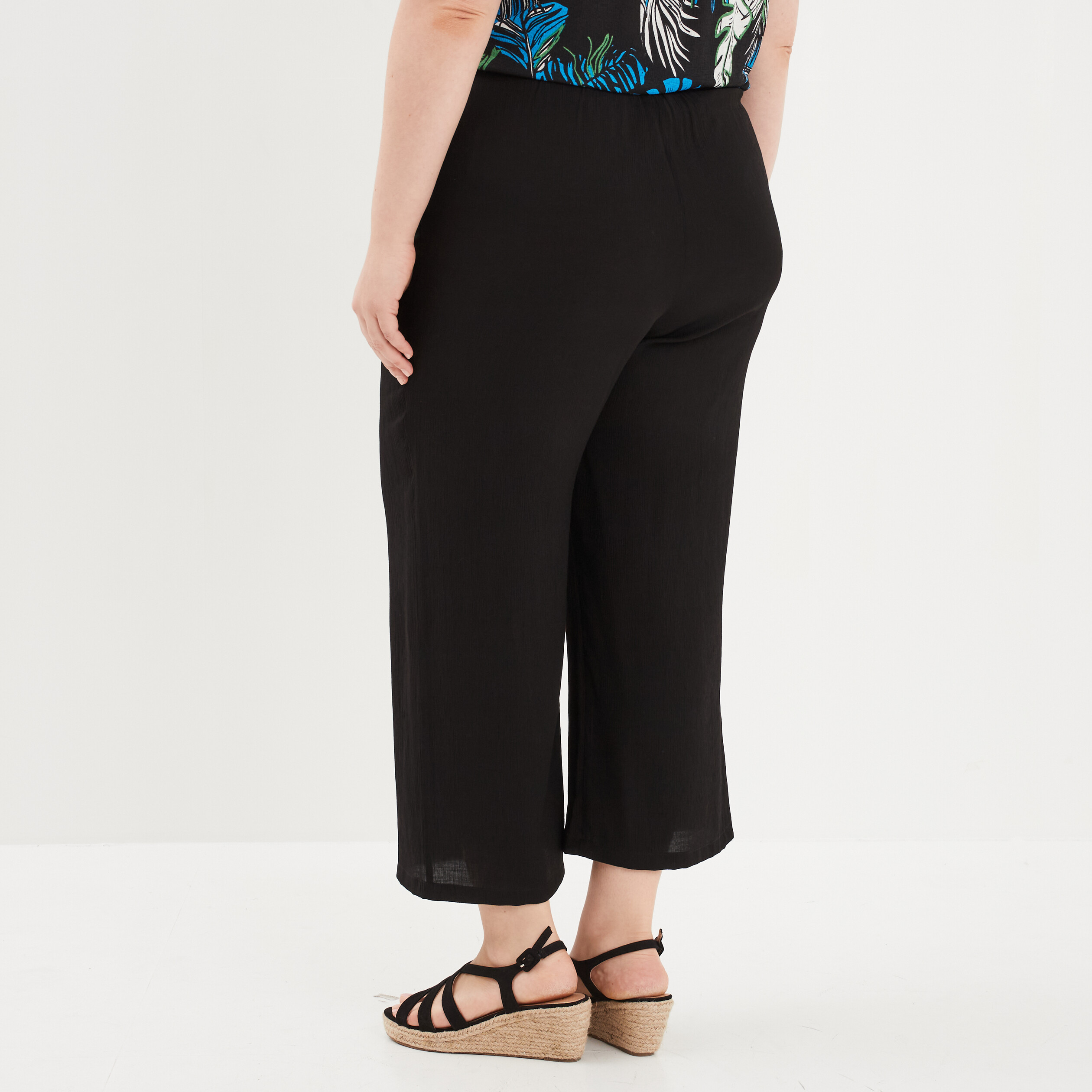 pantalon fluide wide leg 78eme noir femmegt Pantalon fluide wide leg 7/8ème noir femme grande taille