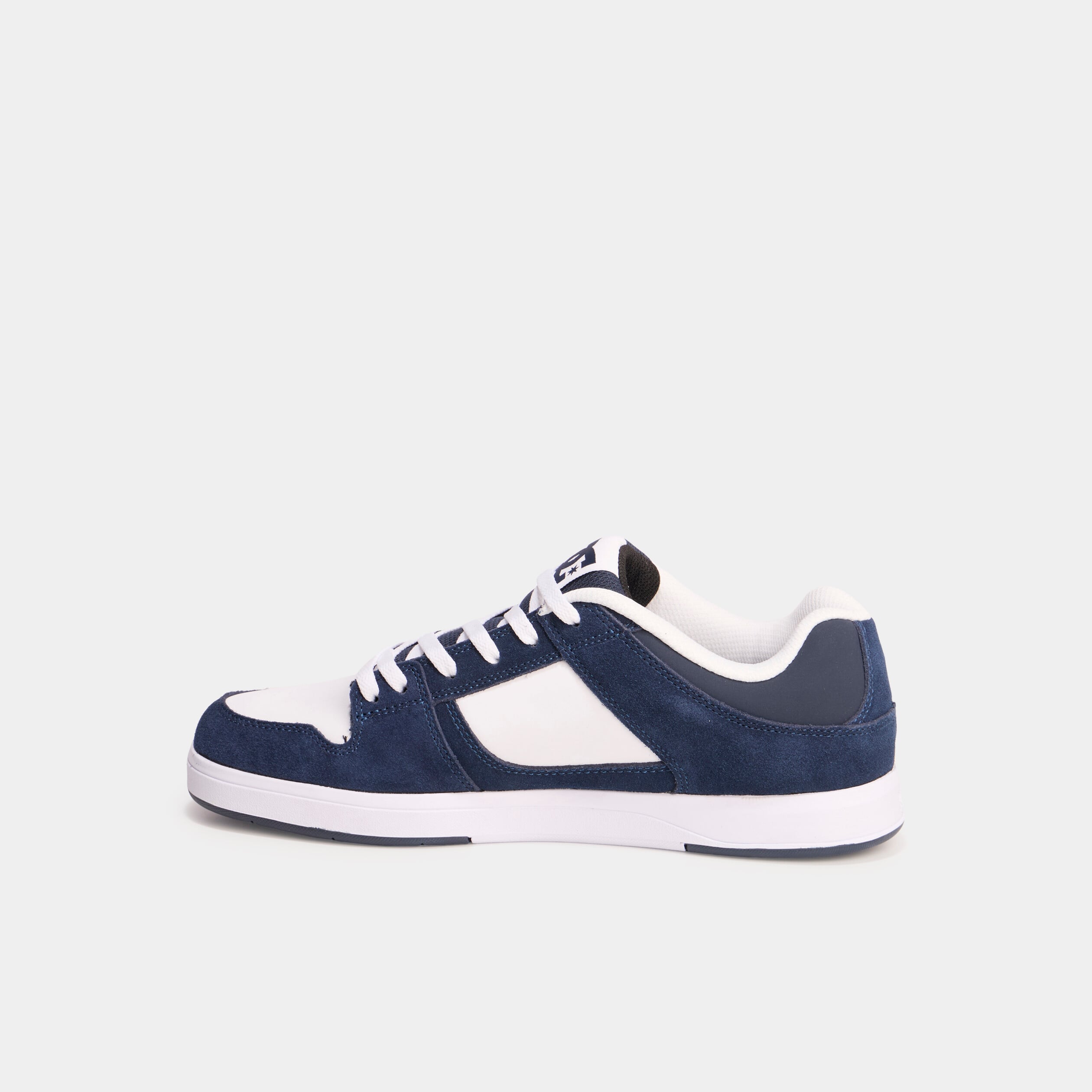 Baskets en cuir su&eacute;dine antid&eacute;rapantes bleu marine homme