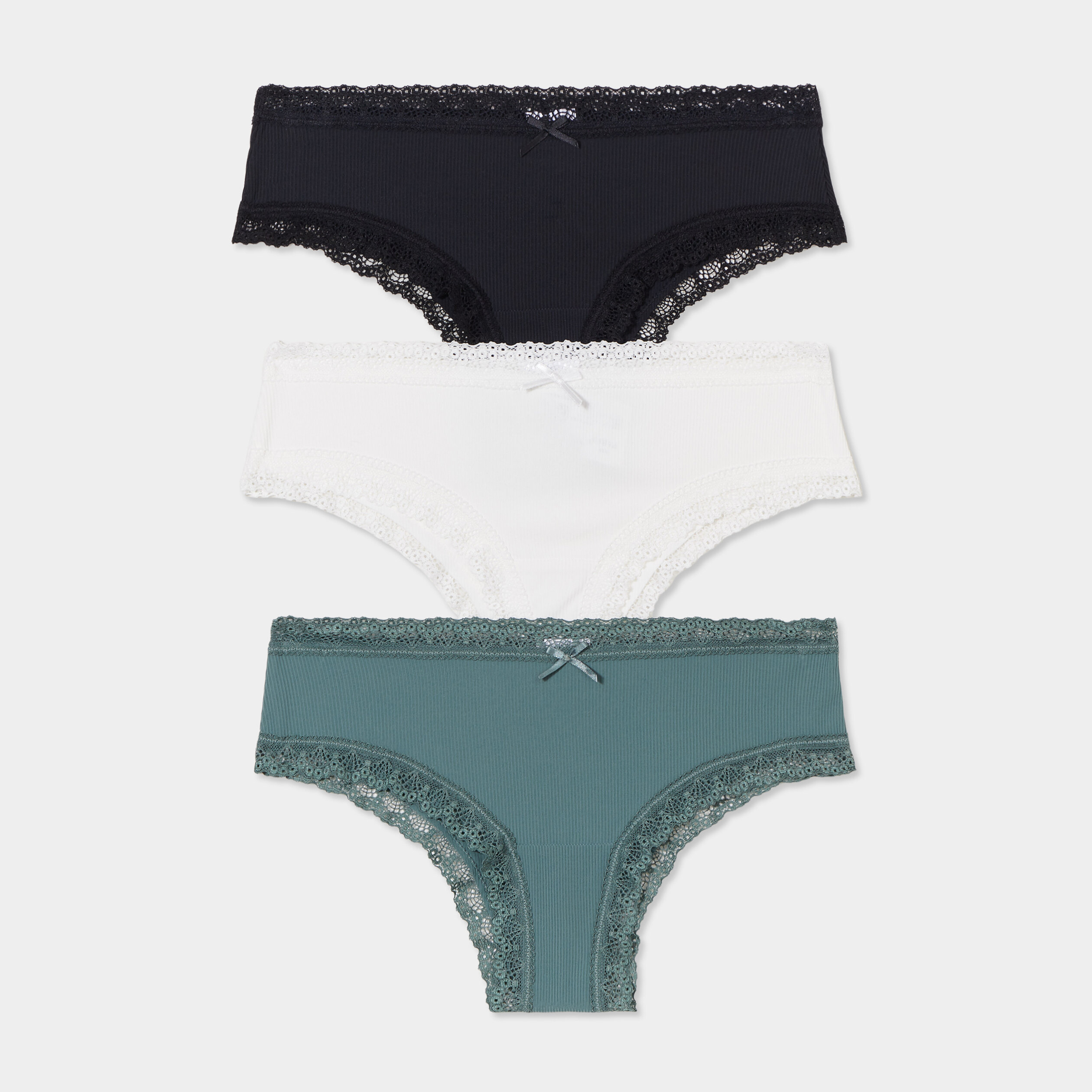 lot 3 shortys coteles a dentelle vert femme Lot 3 shortys côtelés à dentelle vert femme