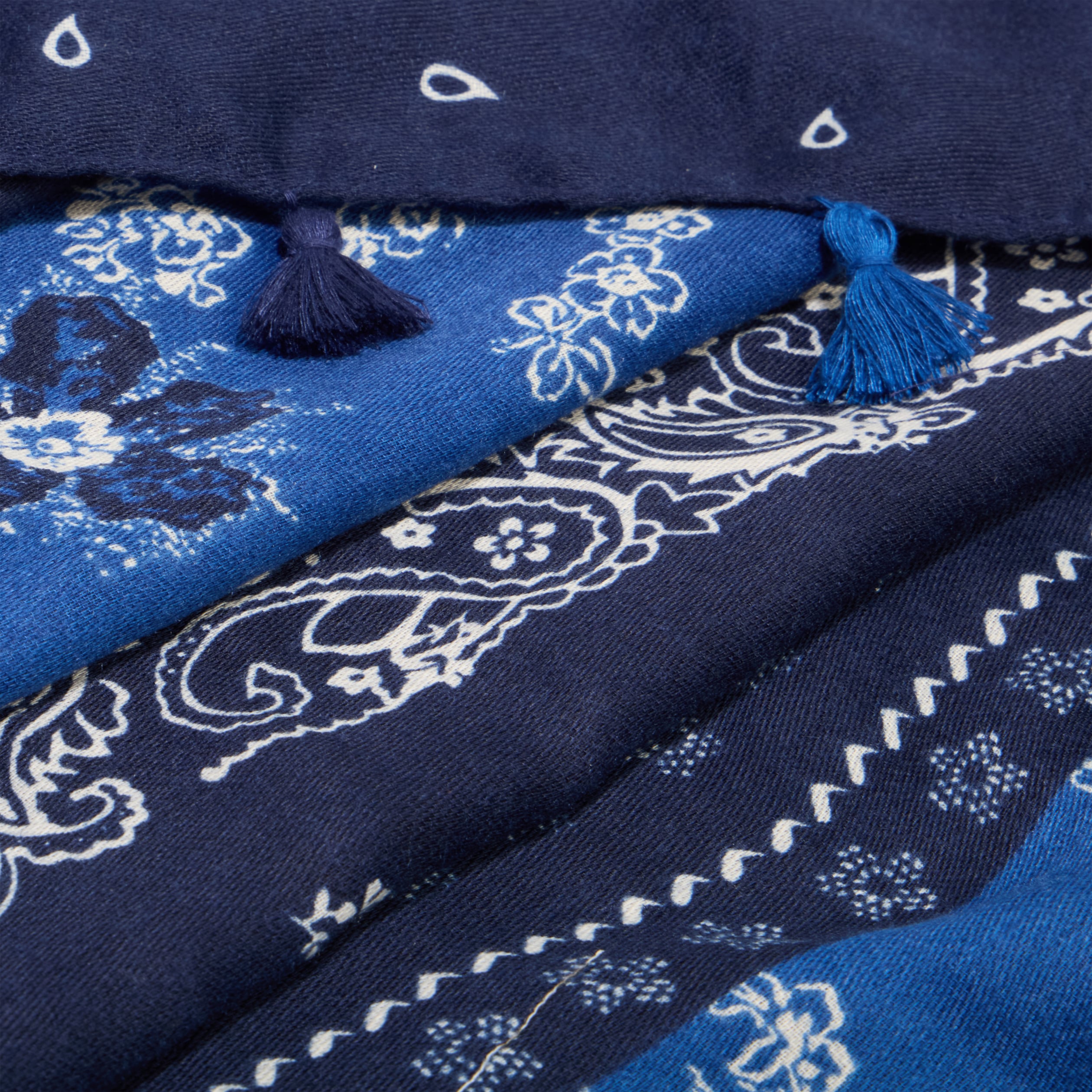 Foulard &agrave; pampilles bleu femme