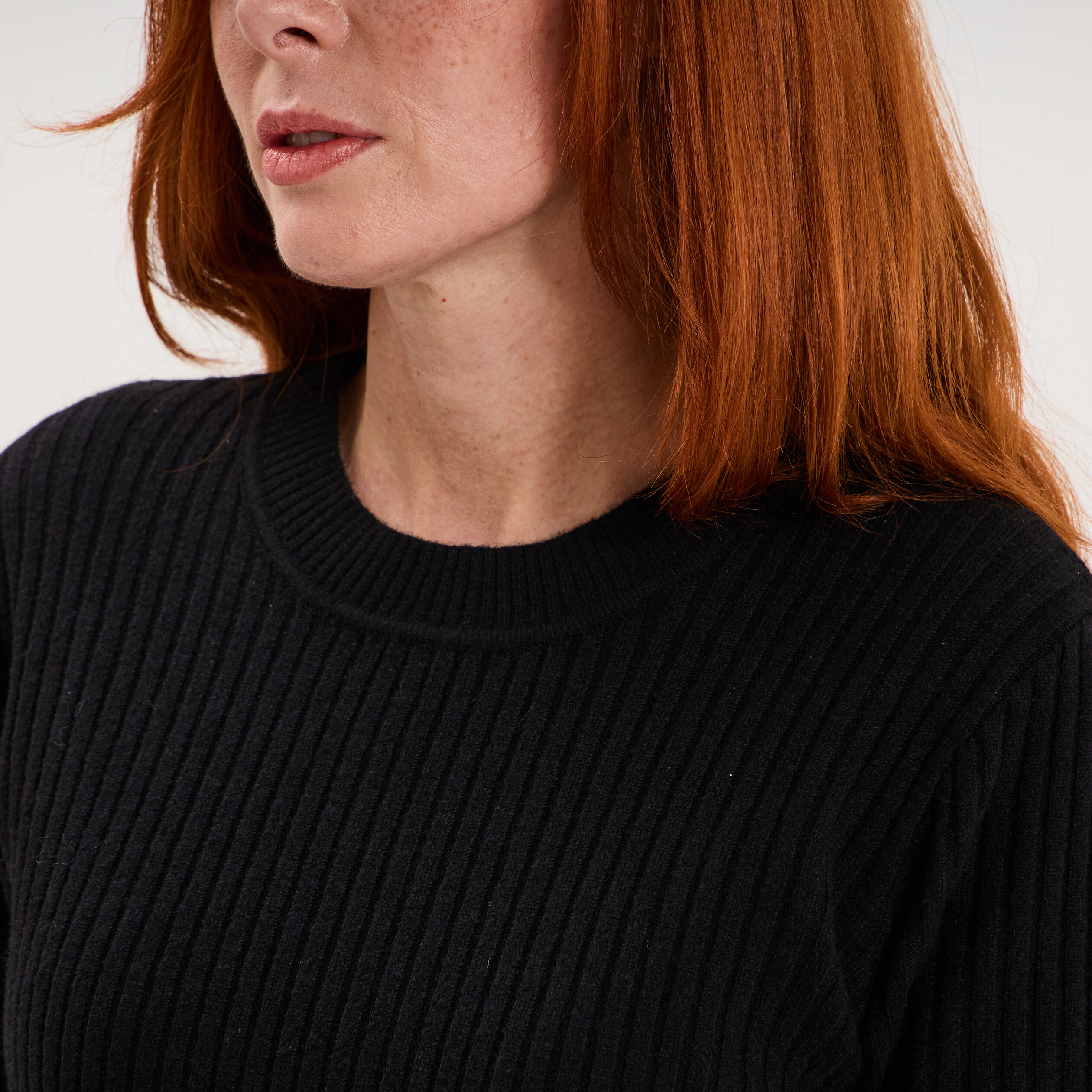 Robe tricot c&ocirc;tel&eacute;e manches longues noir femme