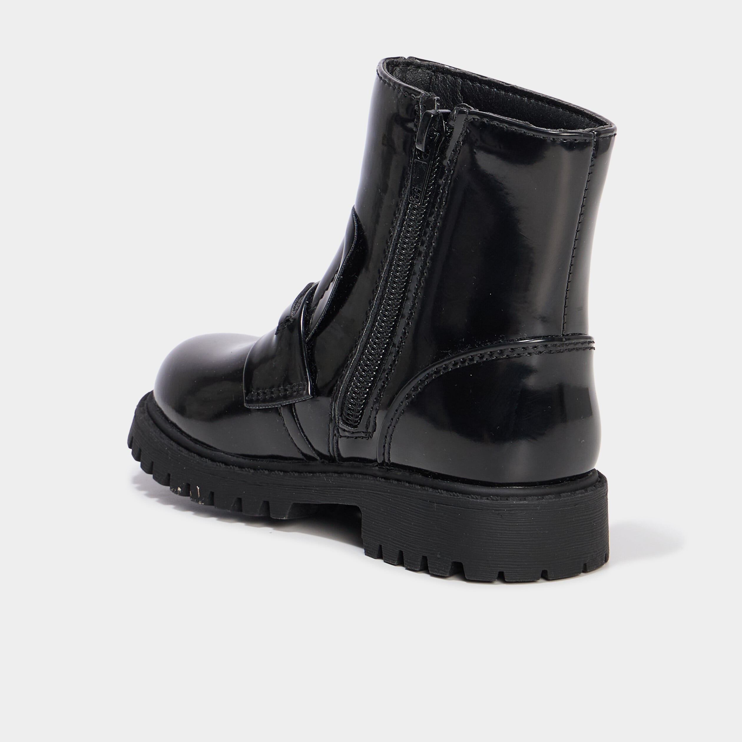 Boots vernies d&eacute;tails bijoux coeur noir fille